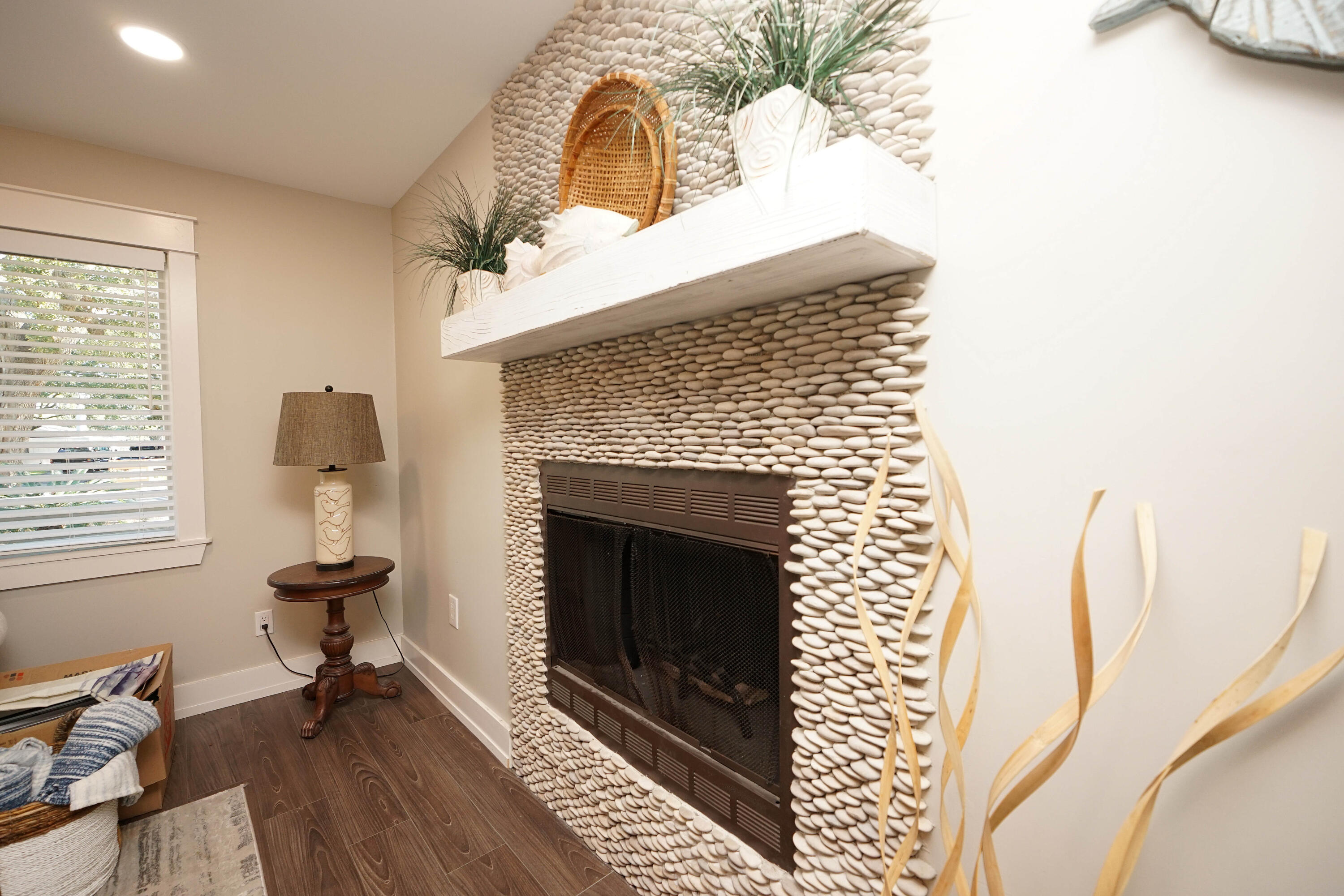 COLONIAL ESTATES - Residential