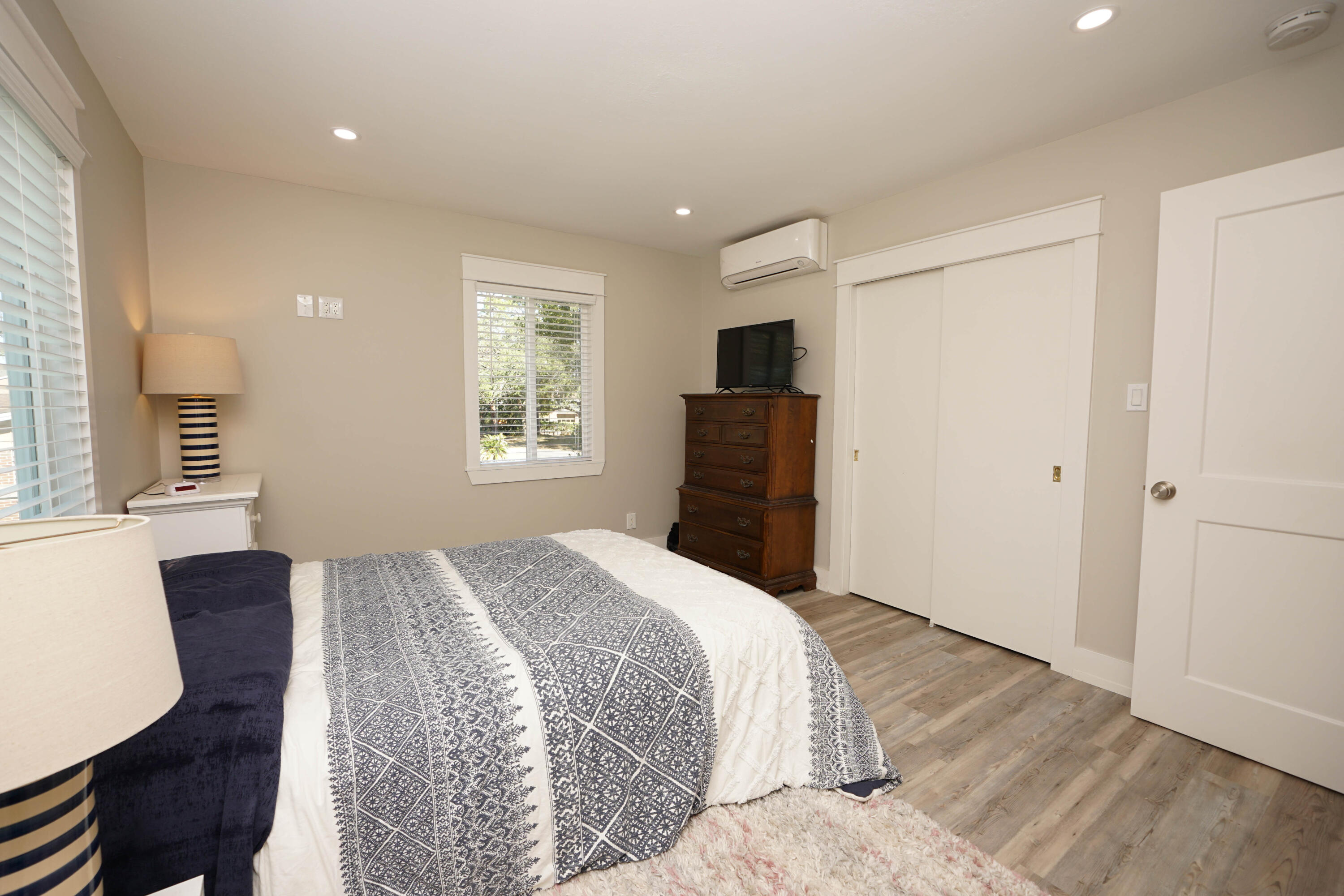 COLONIAL ESTATES - Residential