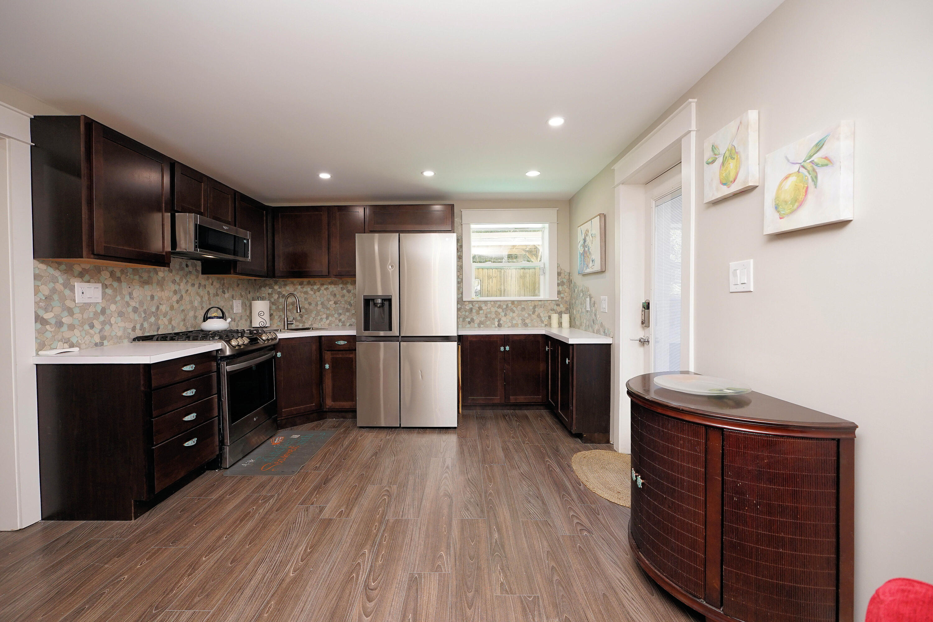 COLONIAL ESTATES - Residential