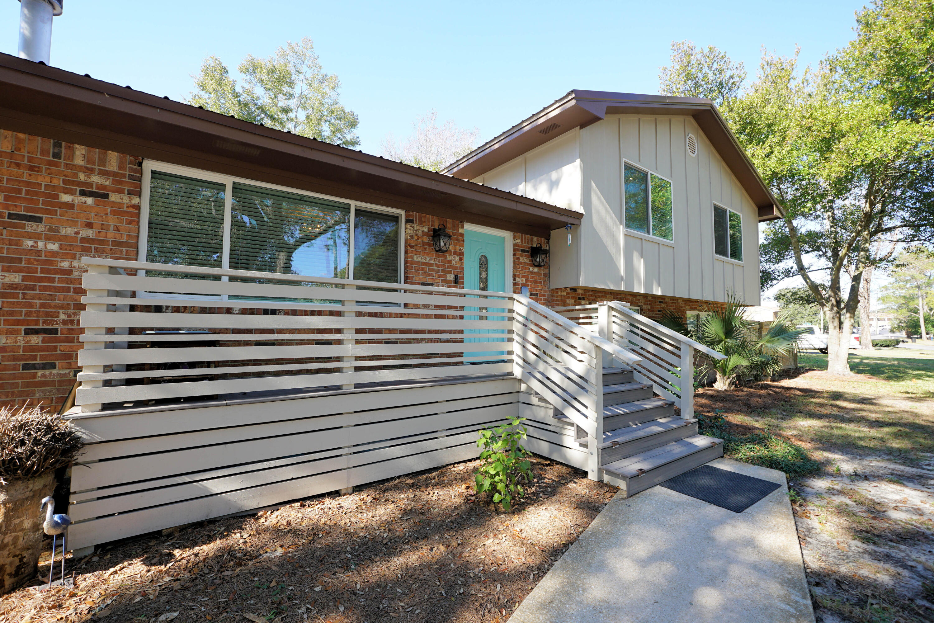 COLONIAL ESTATES - Residential