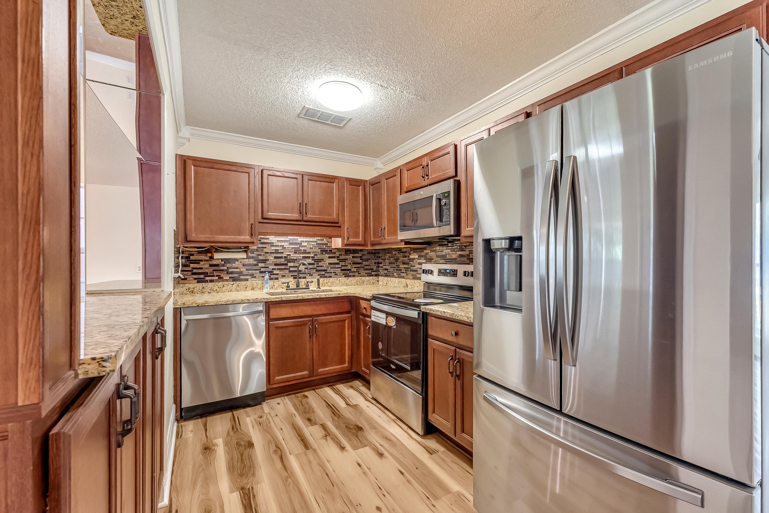 ELLIOTTS POINT 7TH ADDN - Residential
