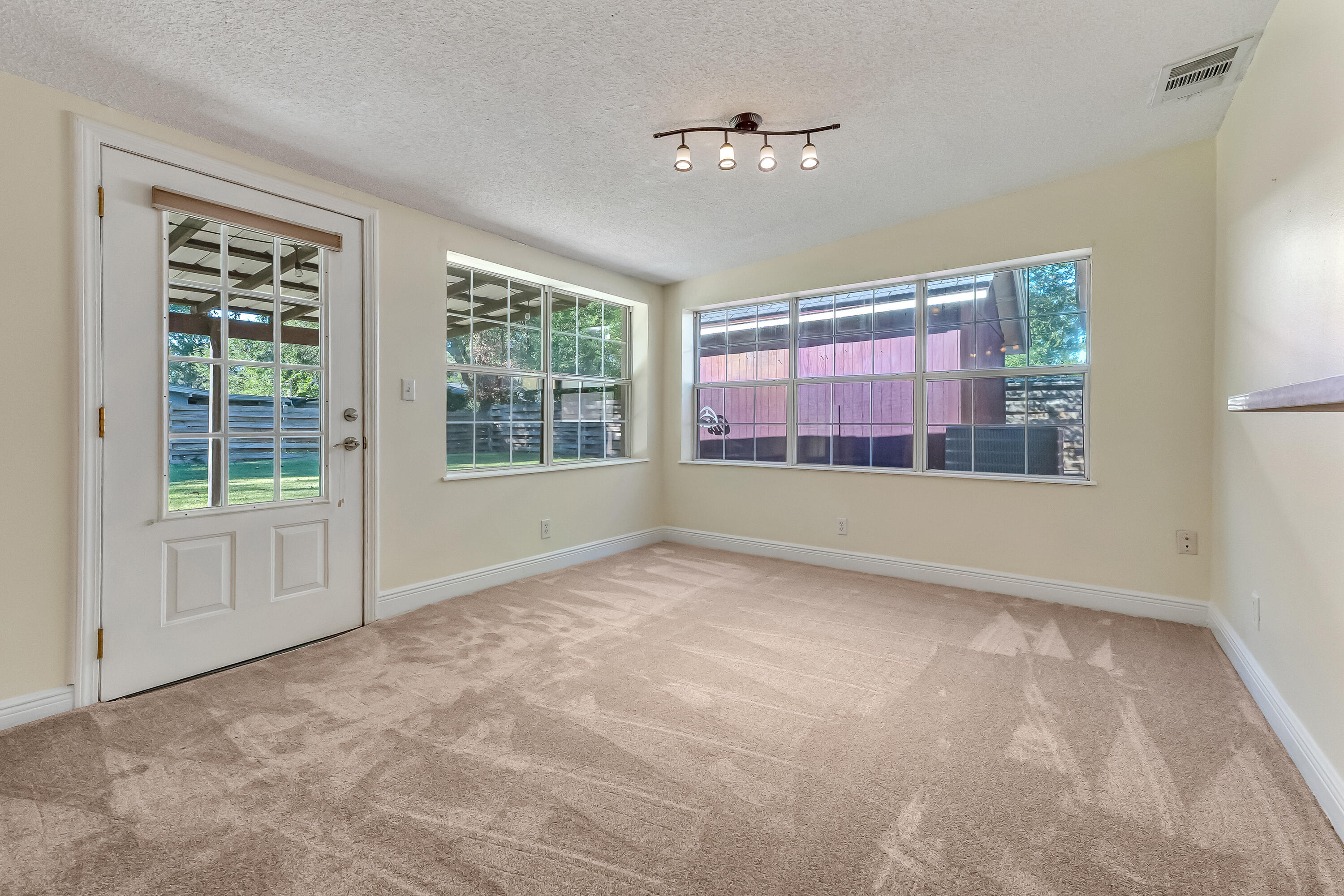 ELLIOTTS POINT 7TH ADDN - Residential