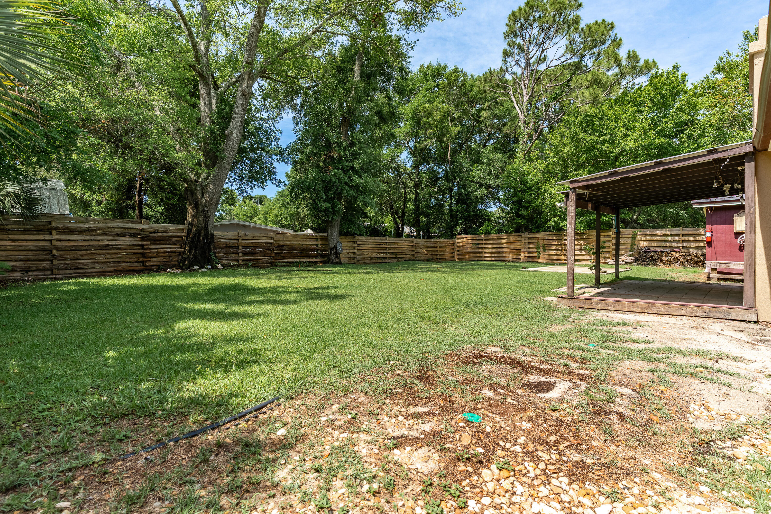 ELLIOTTS POINT 7TH ADDN - Residential