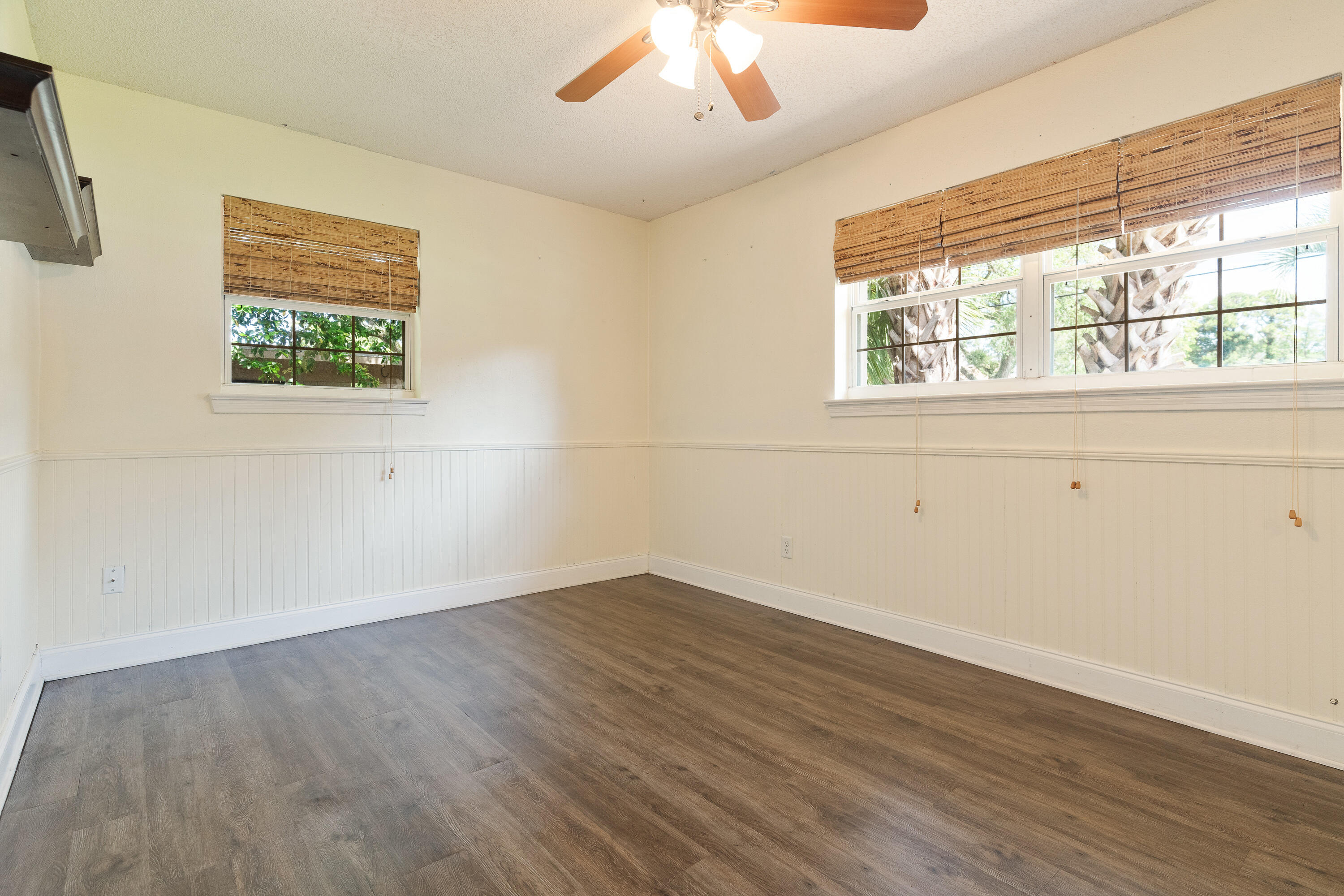 ELLIOTTS POINT 7TH ADDN - Residential