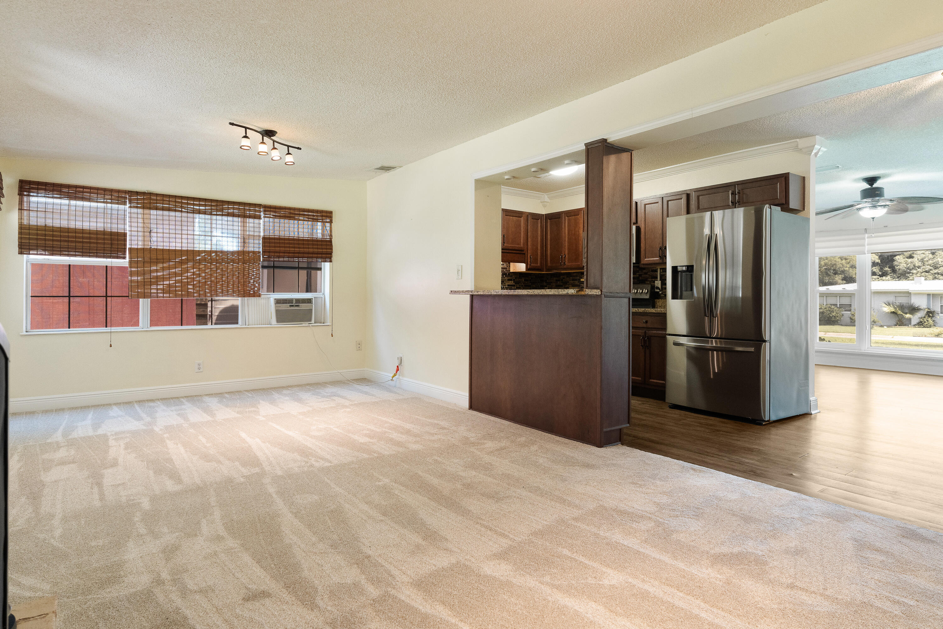 ELLIOTTS POINT 7TH ADDN - Residential