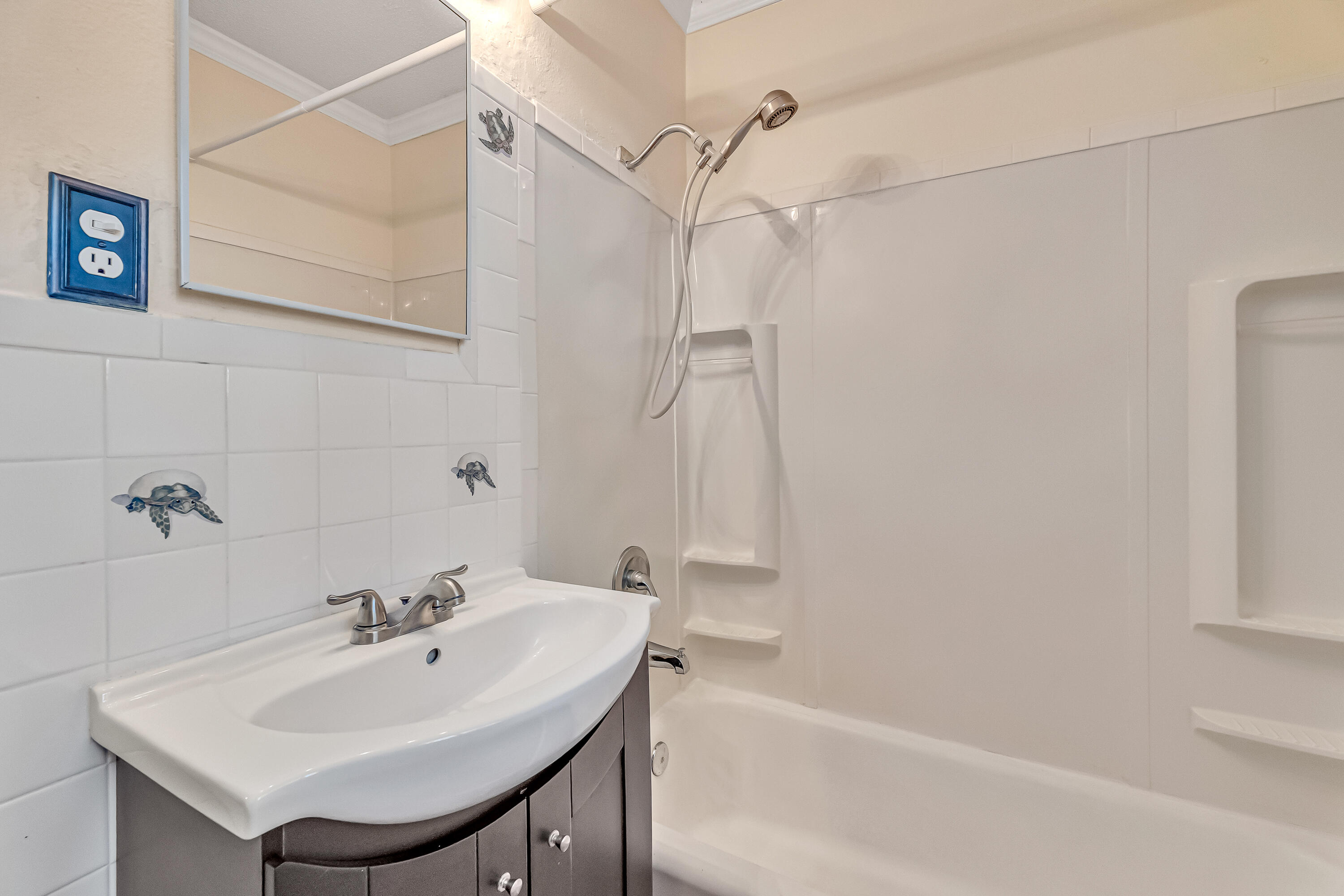 ELLIOTTS POINT 7TH ADDN - Residential