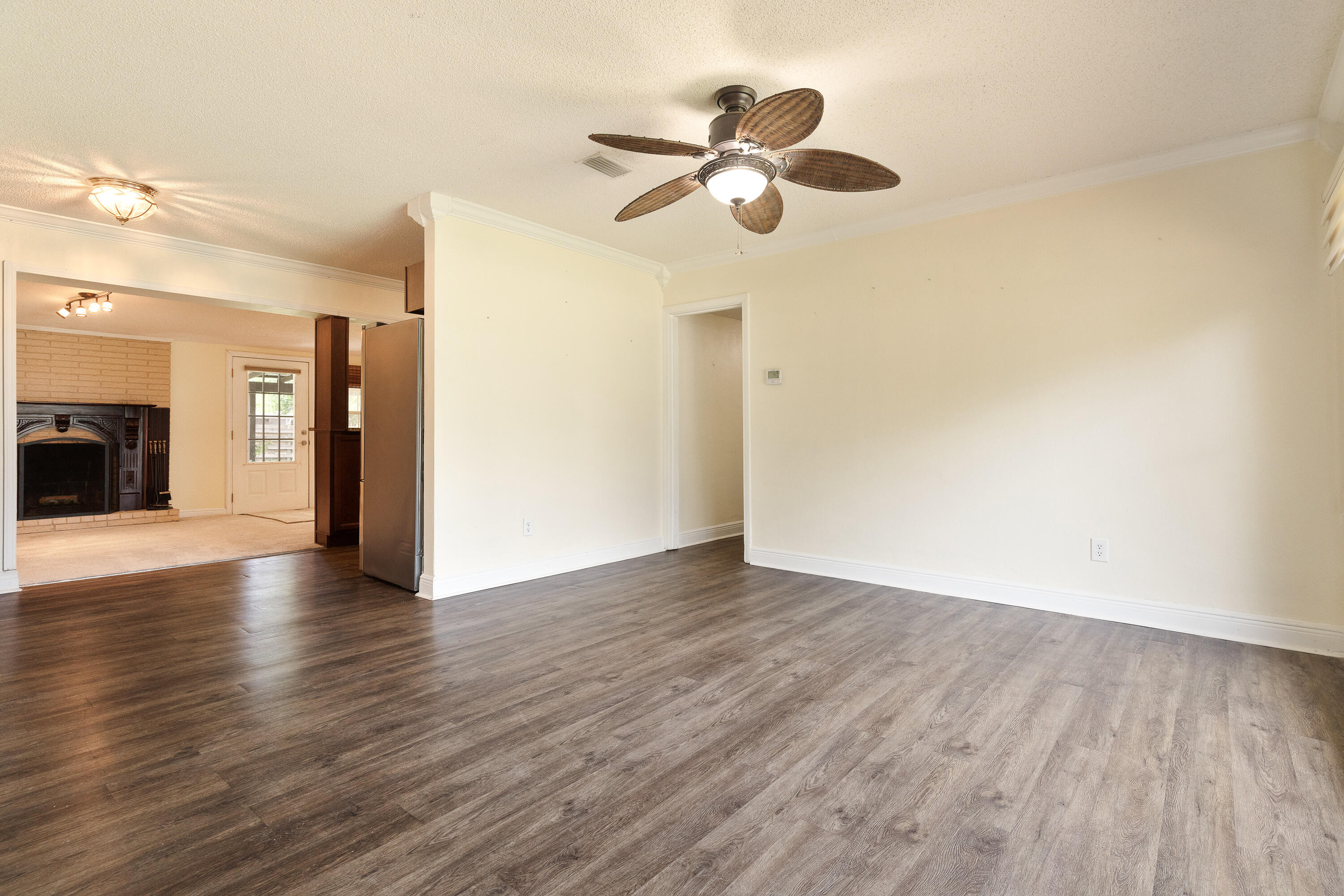ELLIOTTS POINT 7TH ADDN - Residential