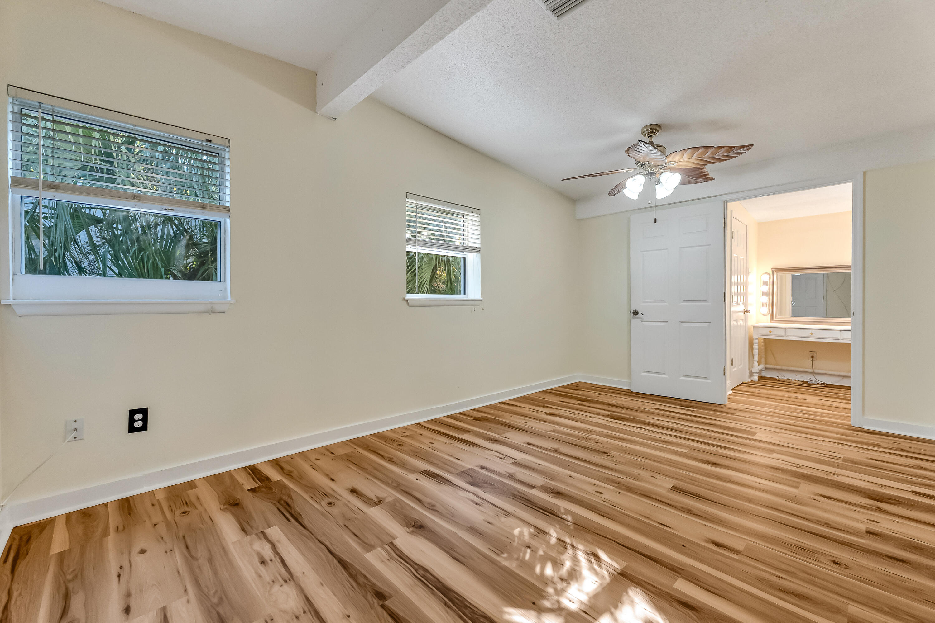 ELLIOTTS POINT 7TH ADDN - Residential