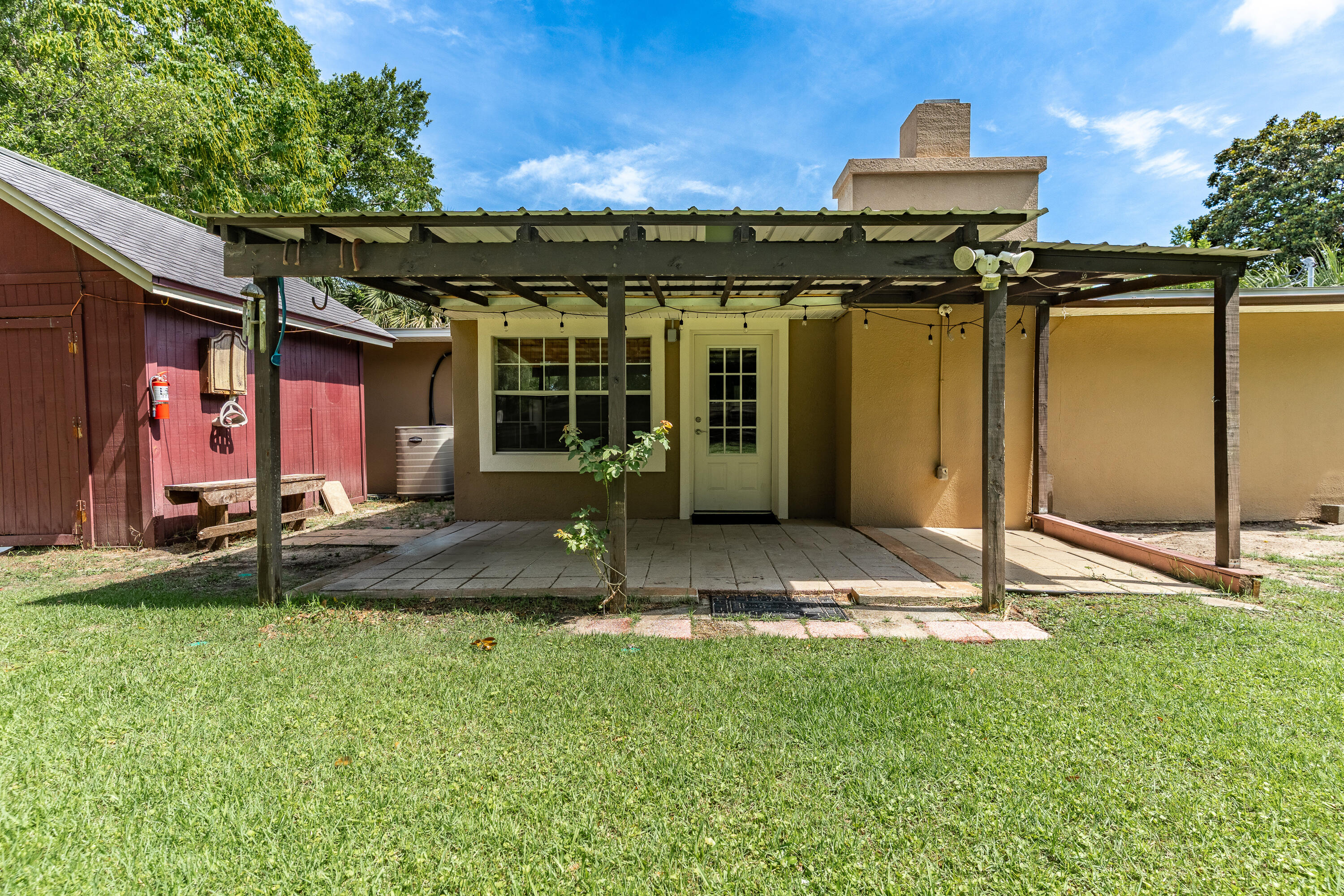ELLIOTTS POINT 7TH ADDN - Residential