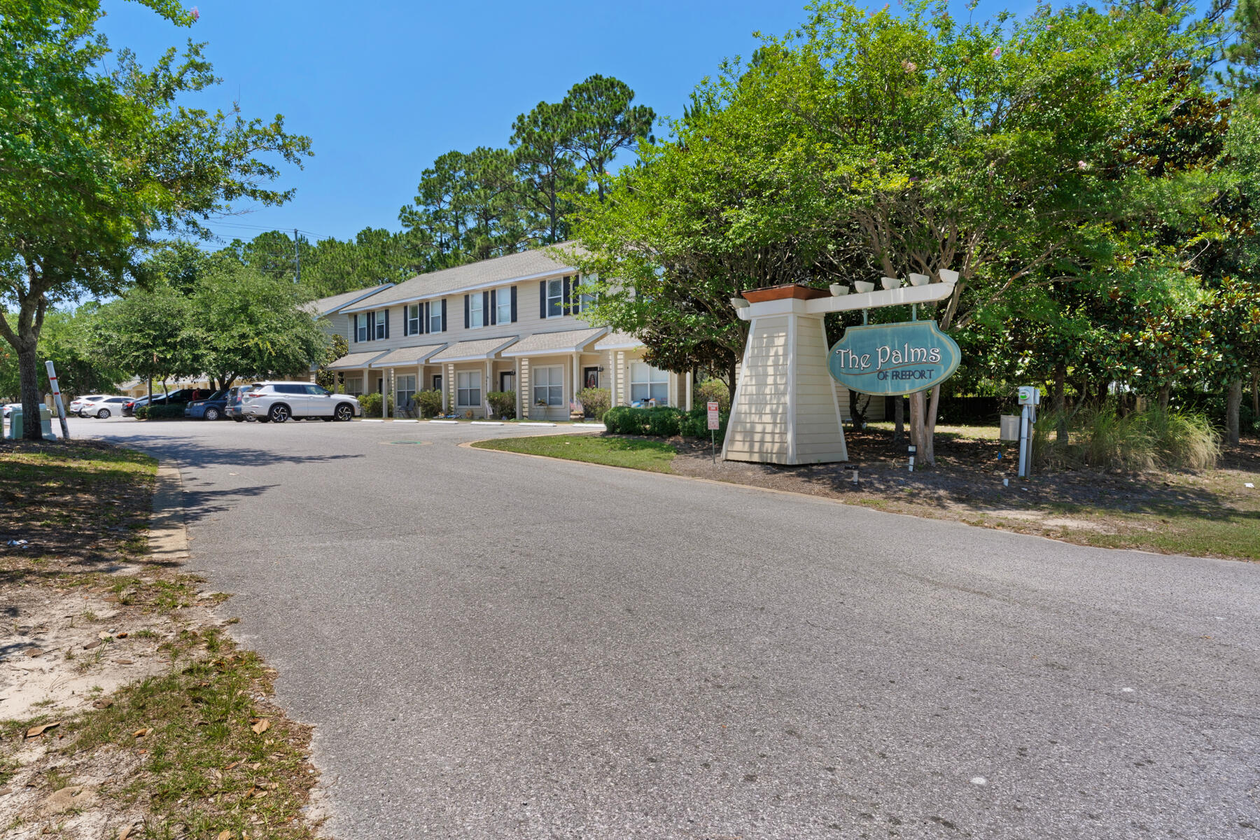 Located just 20 minutes from the White sand beaches of 30A with easy access to Santa Rosa Beach, Miramar Beach, Destin and Niceville! The Palms of Freeport offers great amenities including a pool and pool house! (2) ASSIGNED PARKING spots and plenty of overflow parking. Elementary school is located across the street as is self-storage. This unit features granite counter tops, stainless appliances, plenty of storage, large bedrooms, a spacious floor plan, new blinds, new light fixtures, Washer/dryer hookup located on 2nd floor for added convenience. Photos are of an identical unit. Non-smoking. Pets are allowed. Trash and lawn care included. Building was recently painted. *NO MANAGEMENT APPLICATION FEES. *NO LEASE FEES. *Free 24 hr maintenance. *PROFESSIONALLY MANAGED BY LOCAL OWNER.