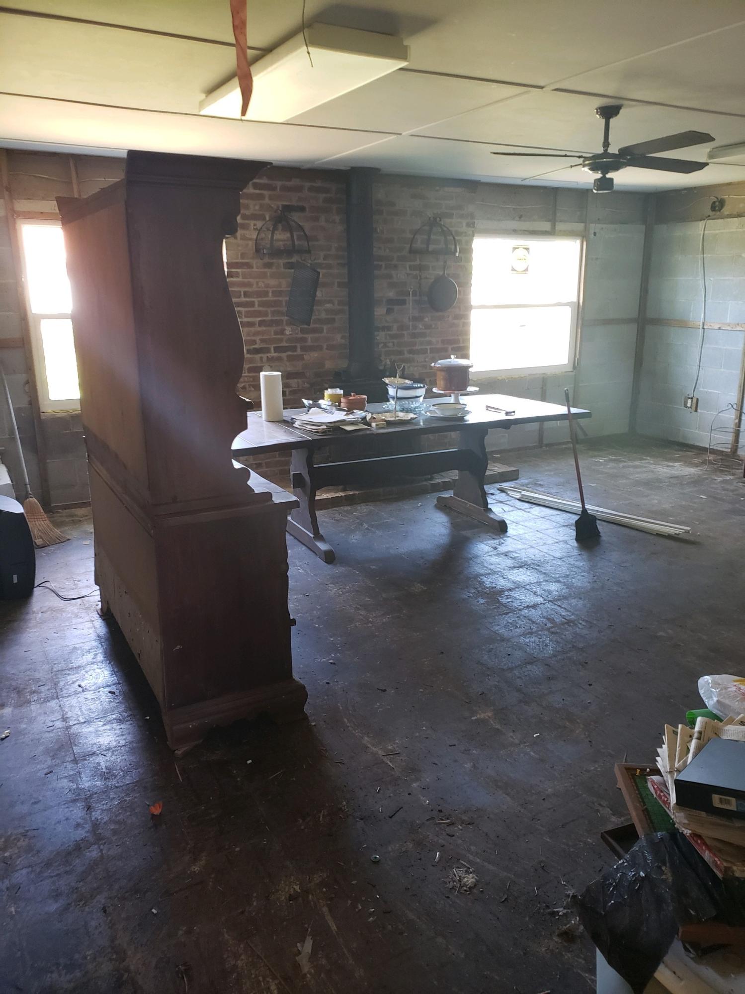 NO RECORDED SUBDIVISION - Residential