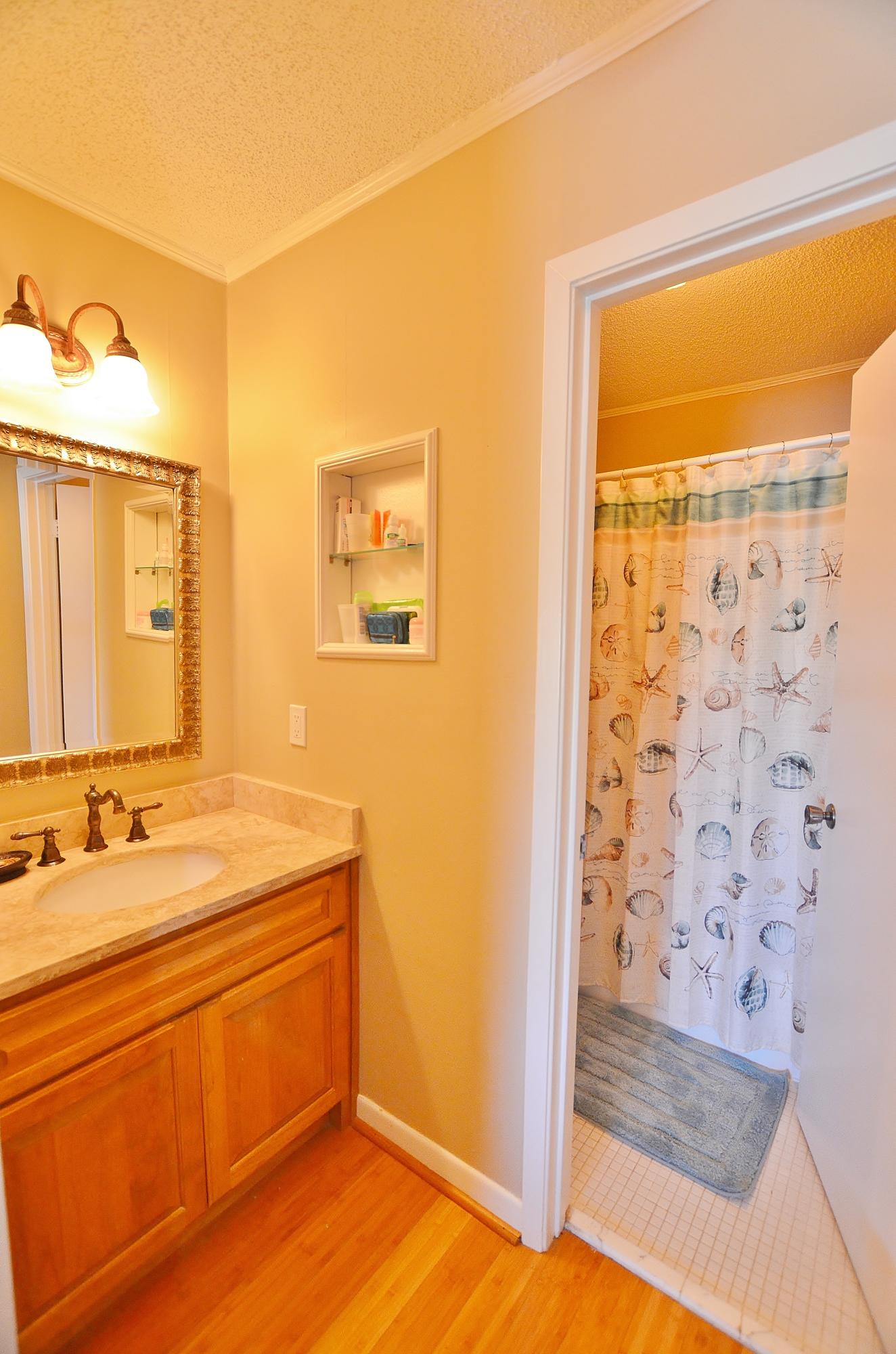 BAYOU VILLAGE CONDO PH 1 - Residential Lease