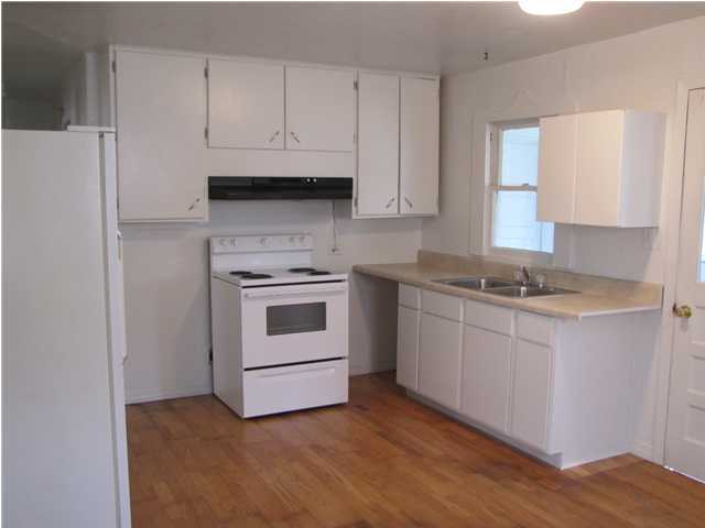 METES & BOUNDS - Residential Lease