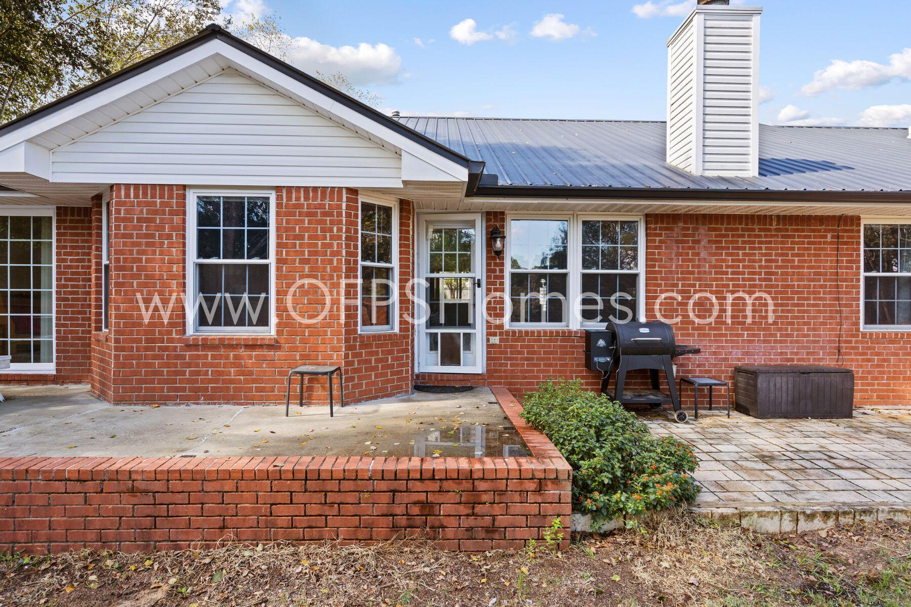 CHEROKEE BEND S/D PH 2 - Residential Lease