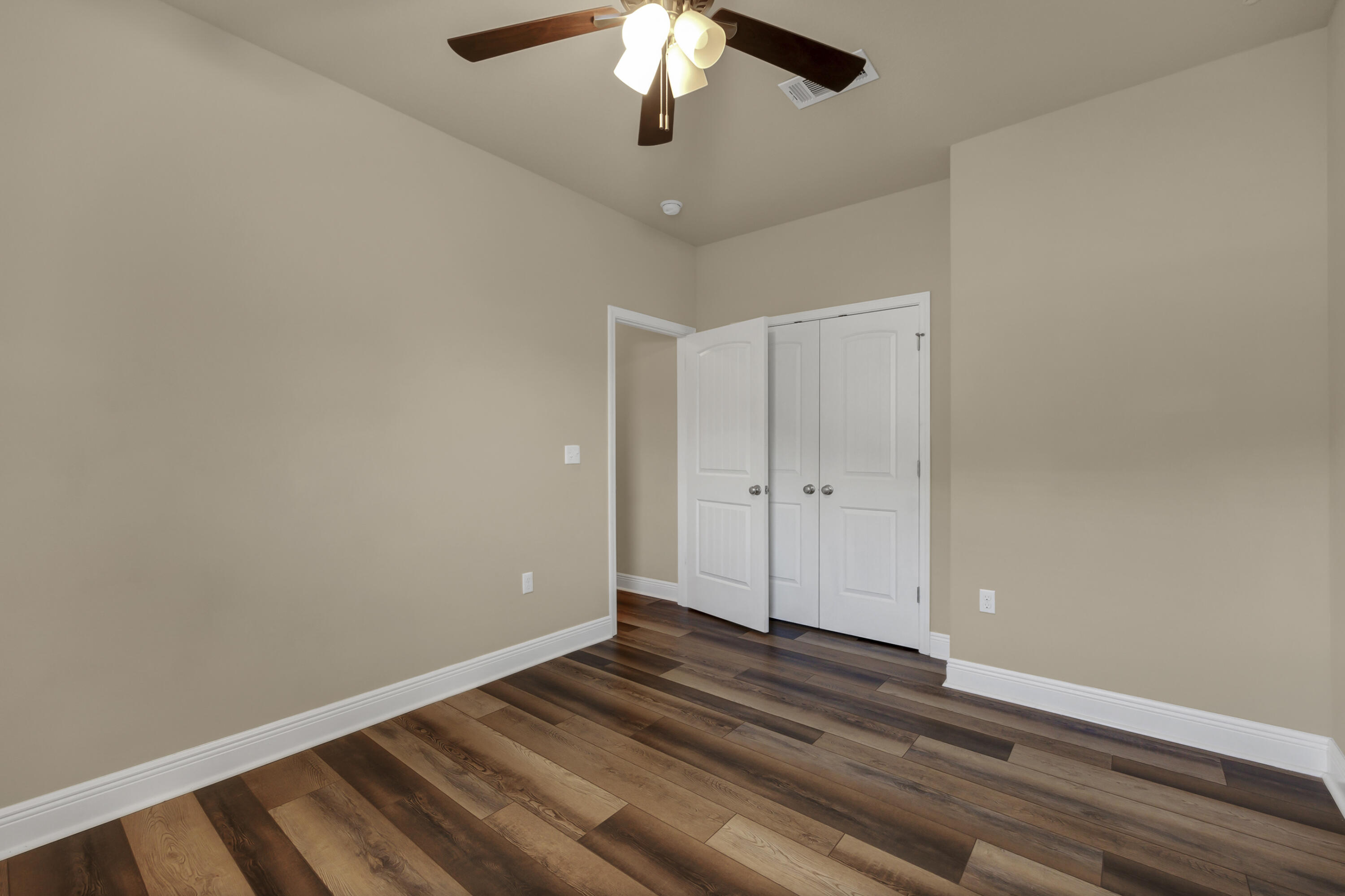 AUTUMN WOODS - Residential