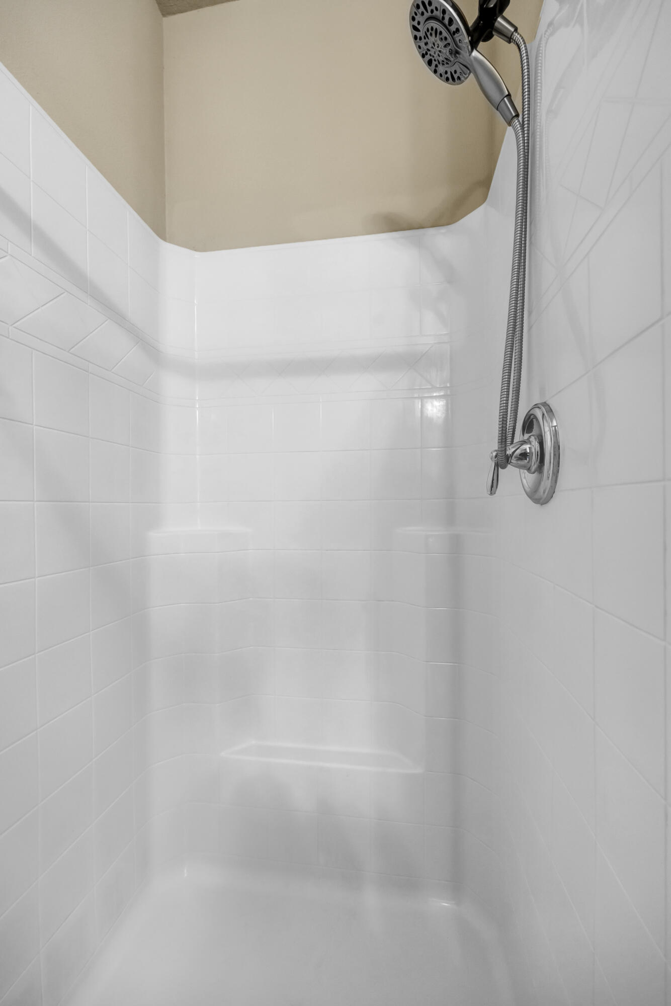 AUTUMN WOODS - Residential