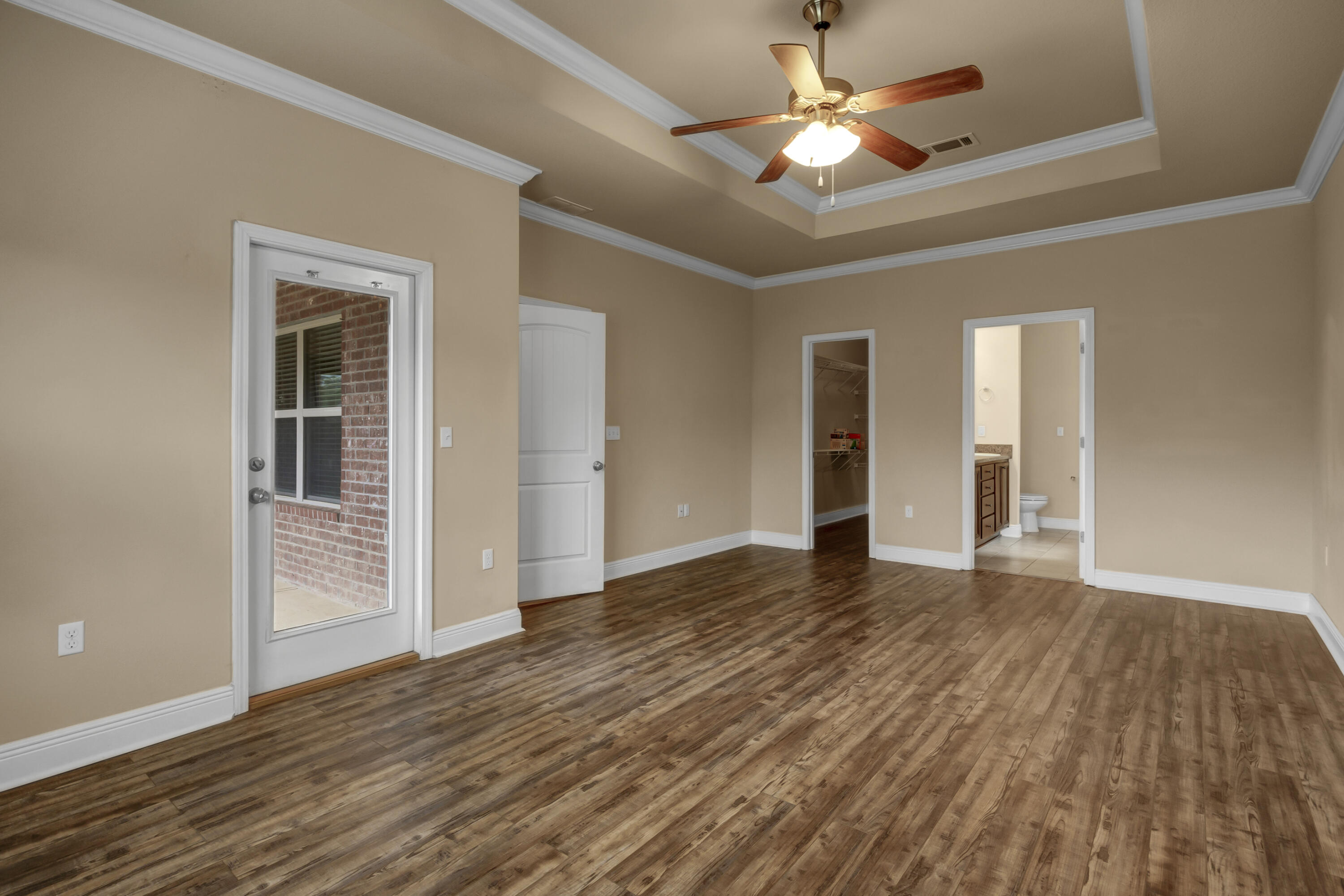 AUTUMN WOODS - Residential