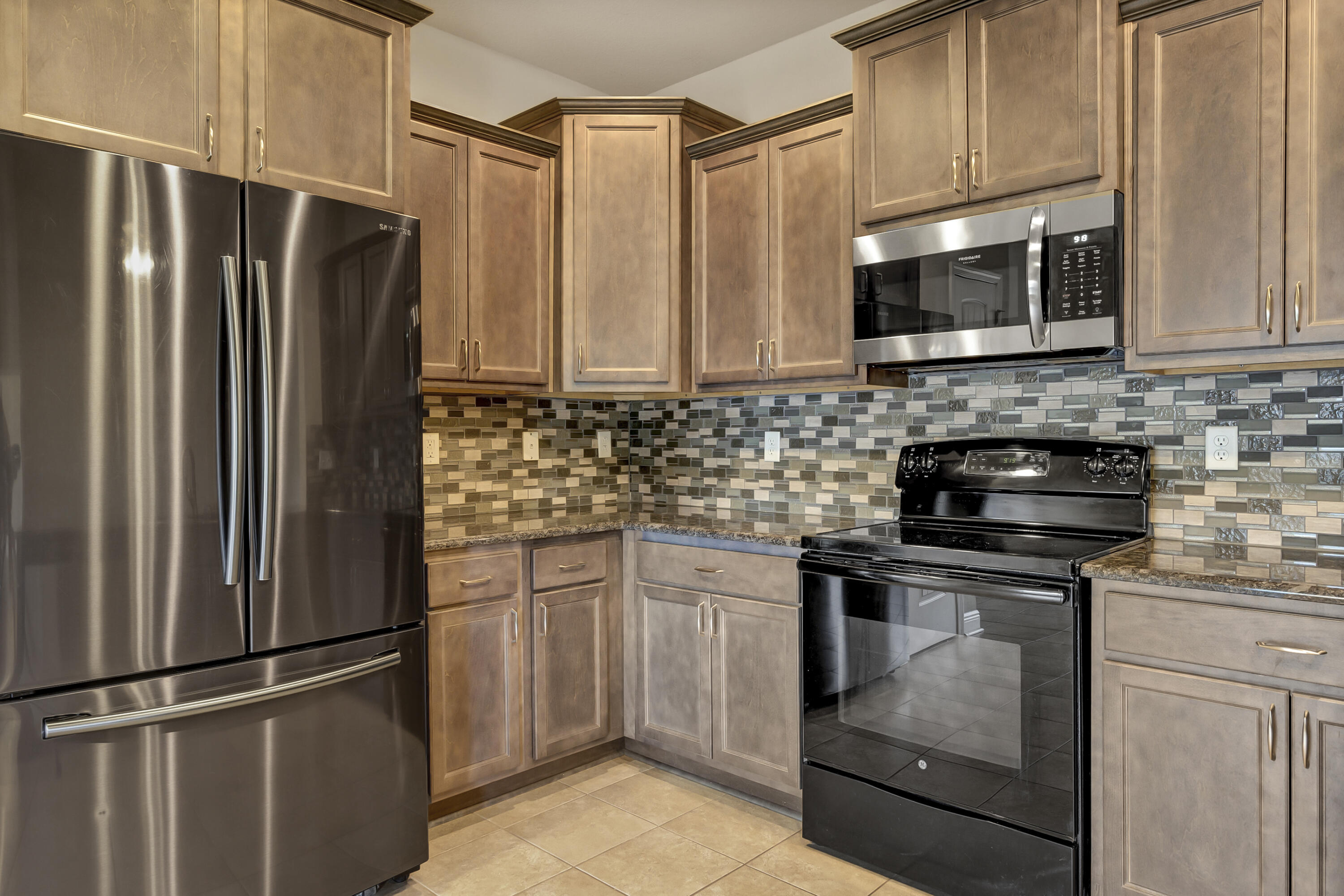 AUTUMN WOODS - Residential