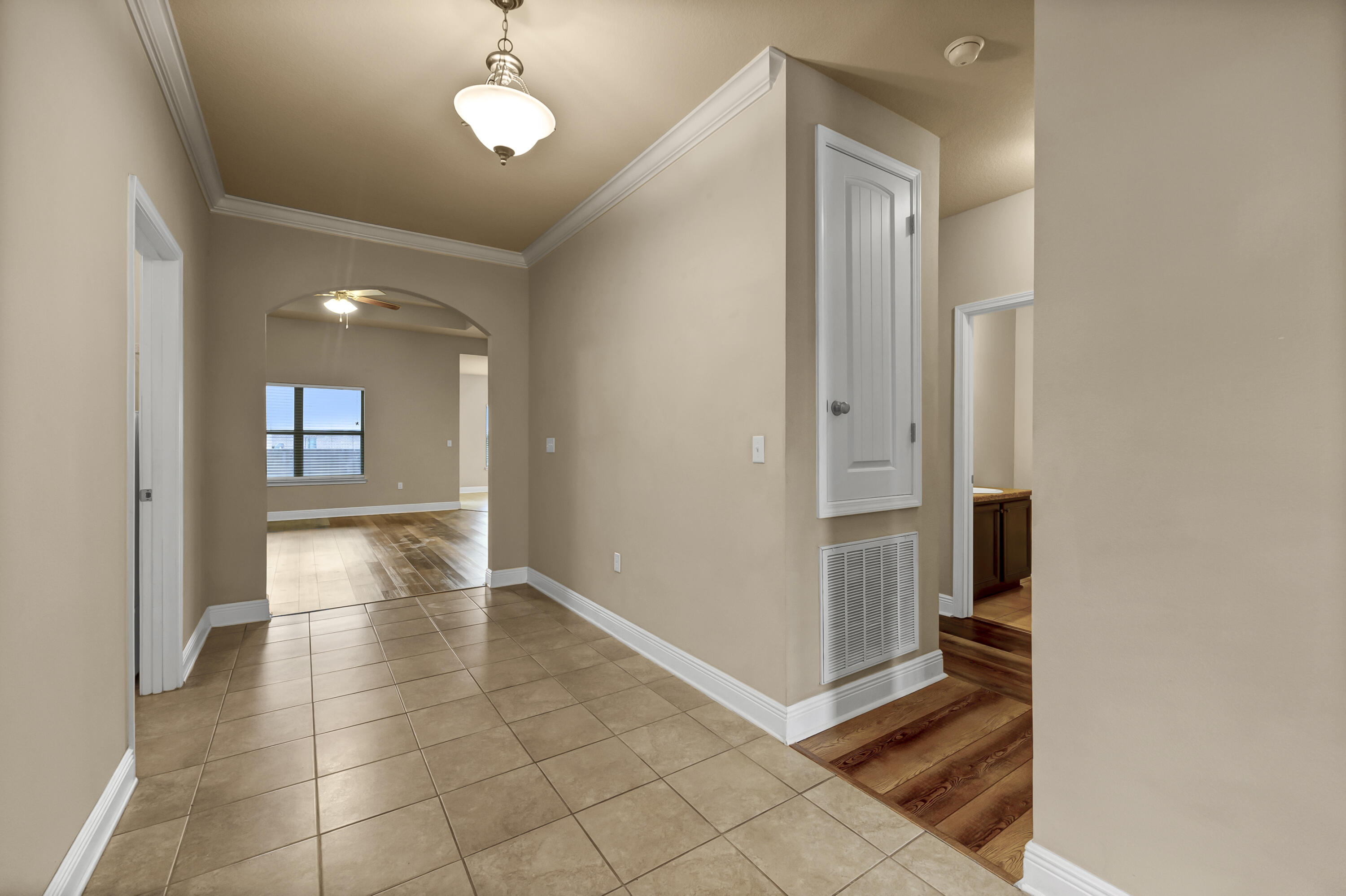 AUTUMN WOODS - Residential