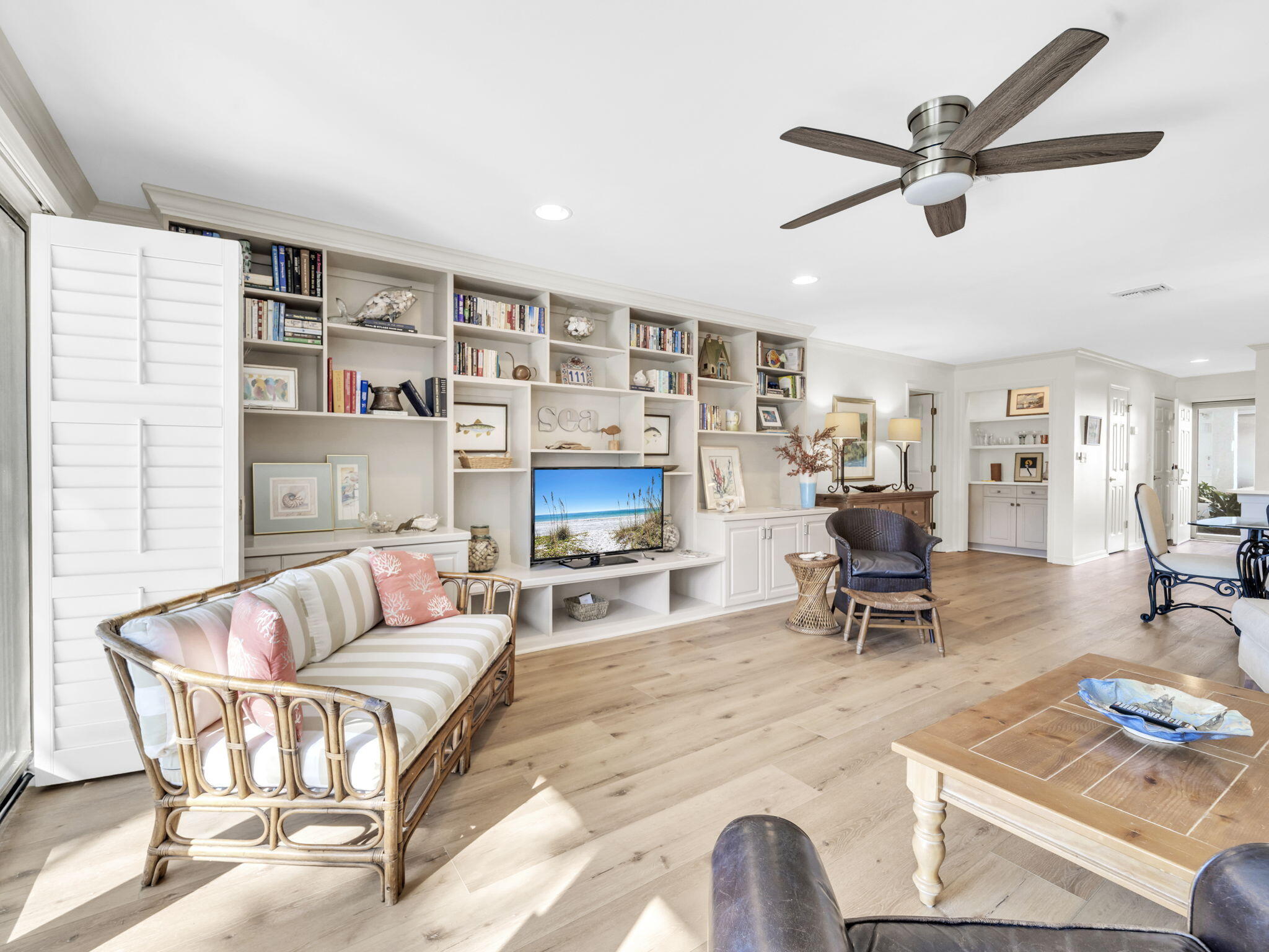 AEGEAN CONDO - Residential