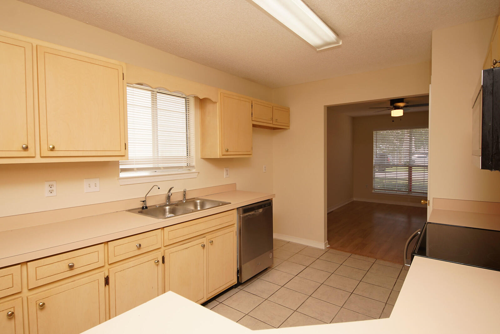 SANDY RIDGE ESTATES - Residential