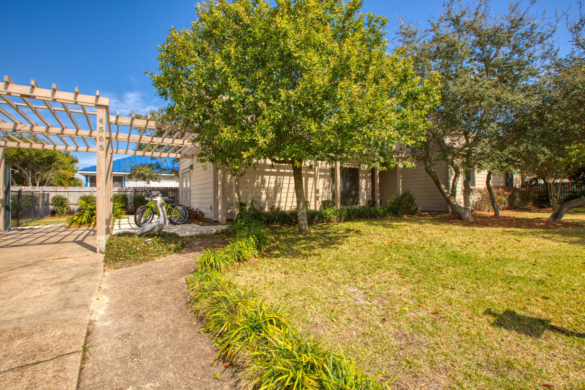 CRYSTAL BEACH - Residential