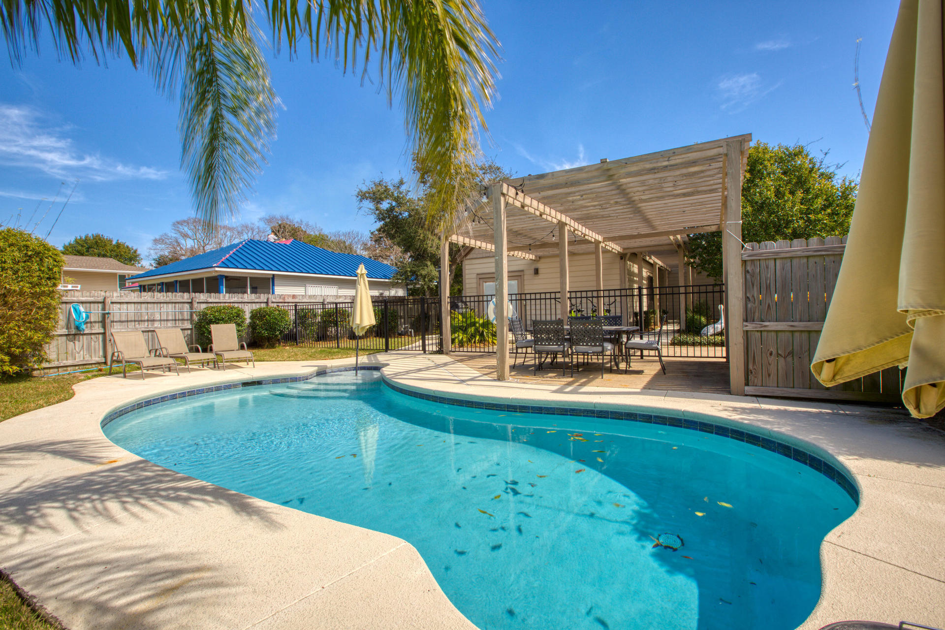 CRYSTAL BEACH - Residential