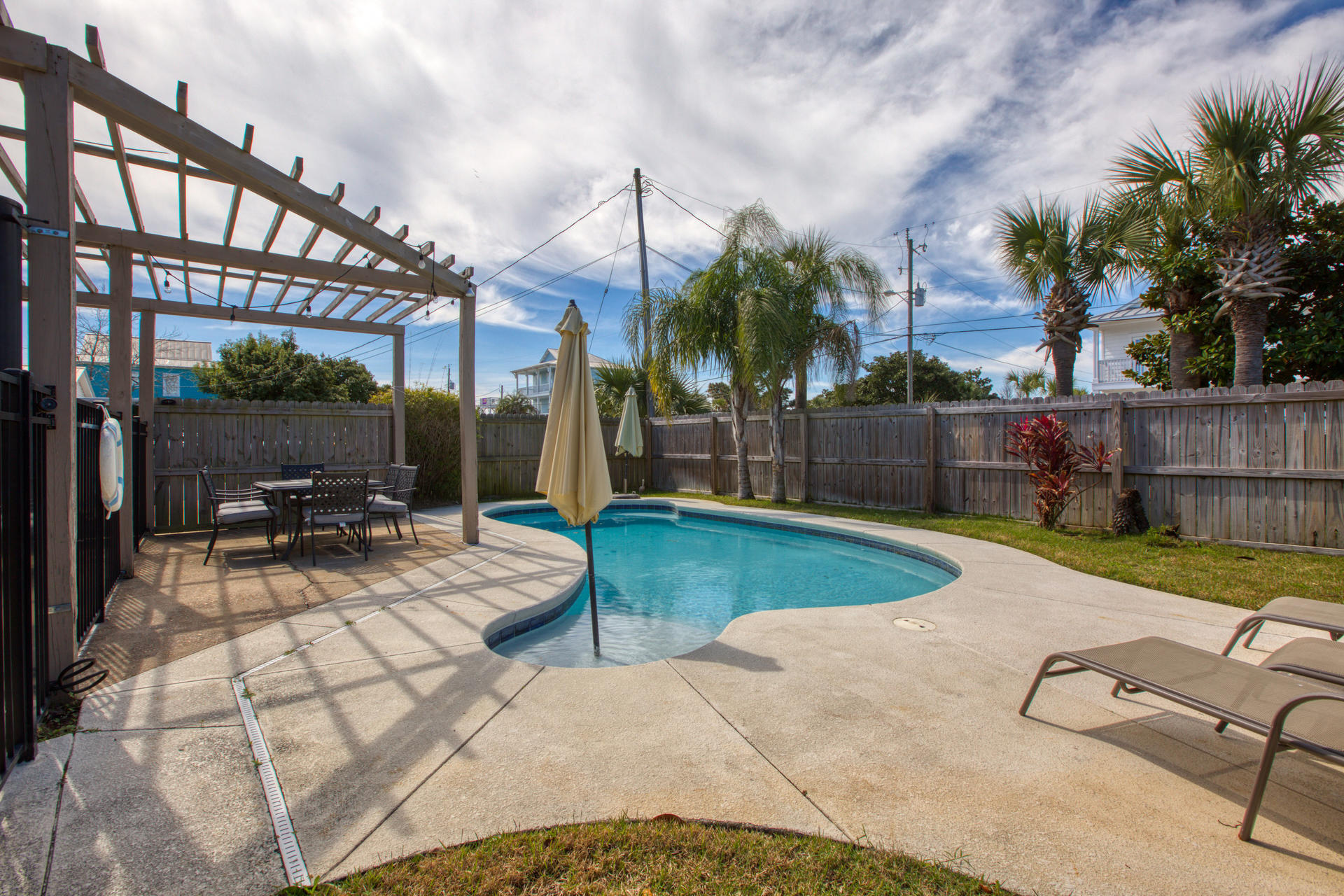 CRYSTAL BEACH - Residential