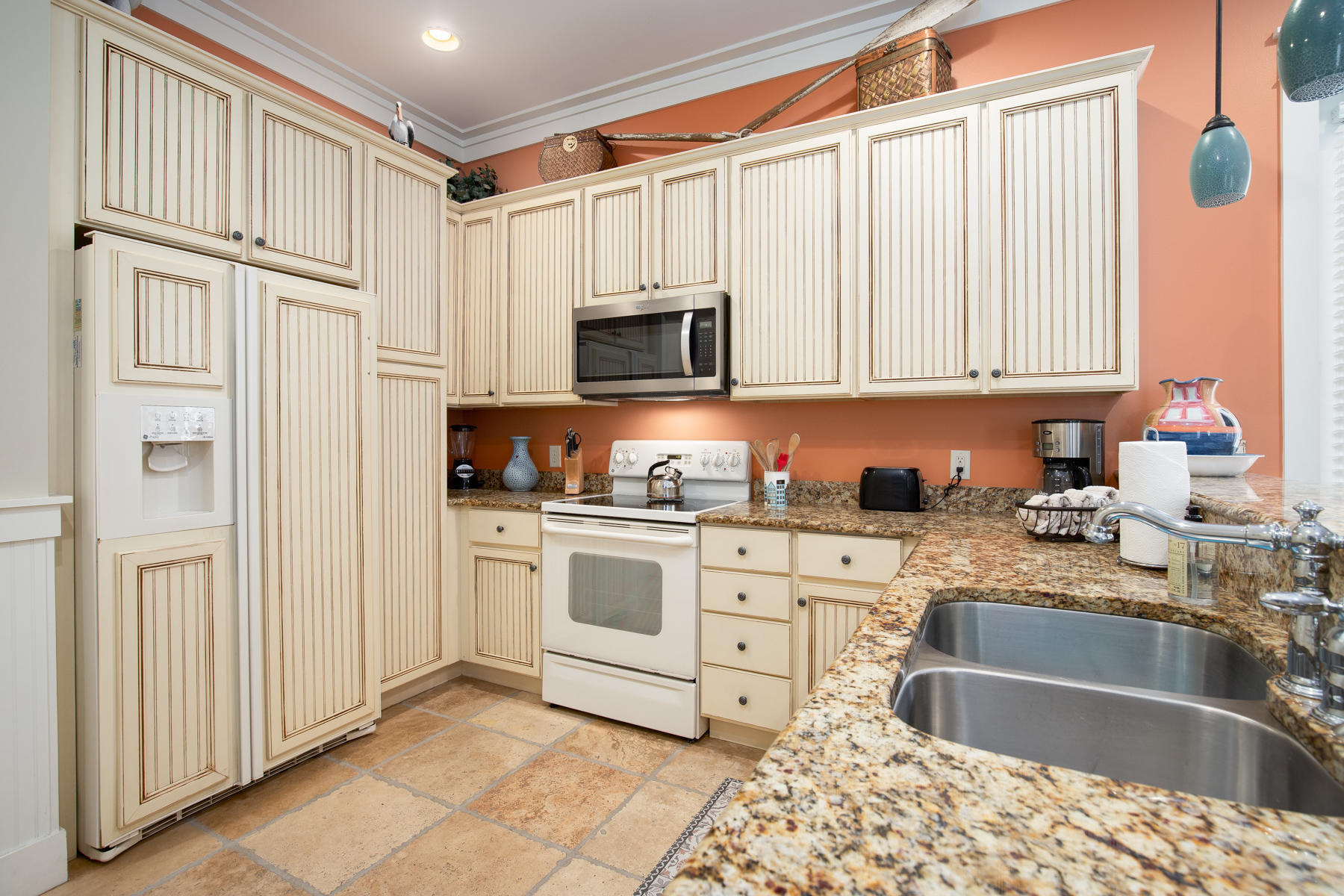 BUNGALOS AT SANDESTIN - Residential