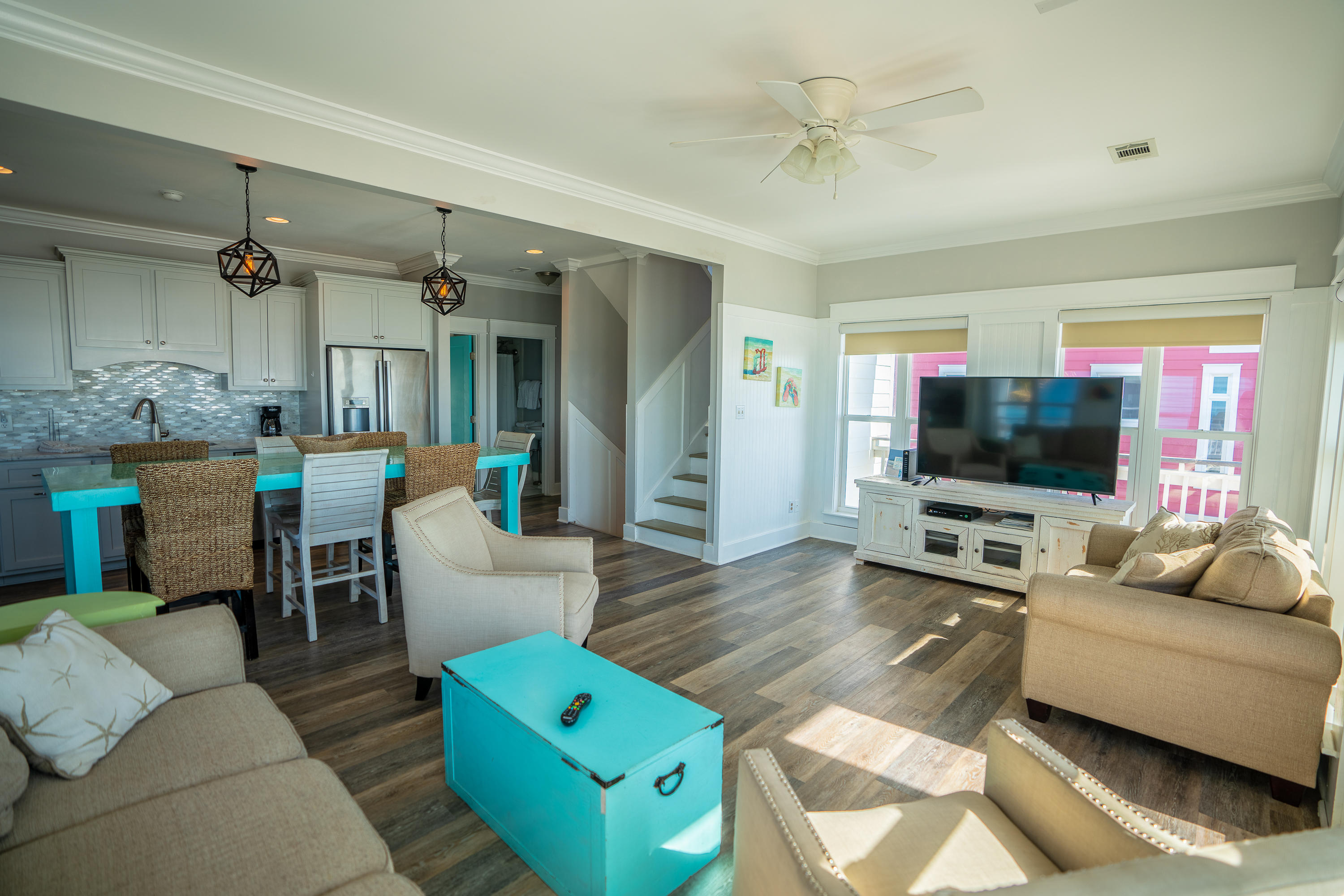 SUNRISE BEACH - Residential