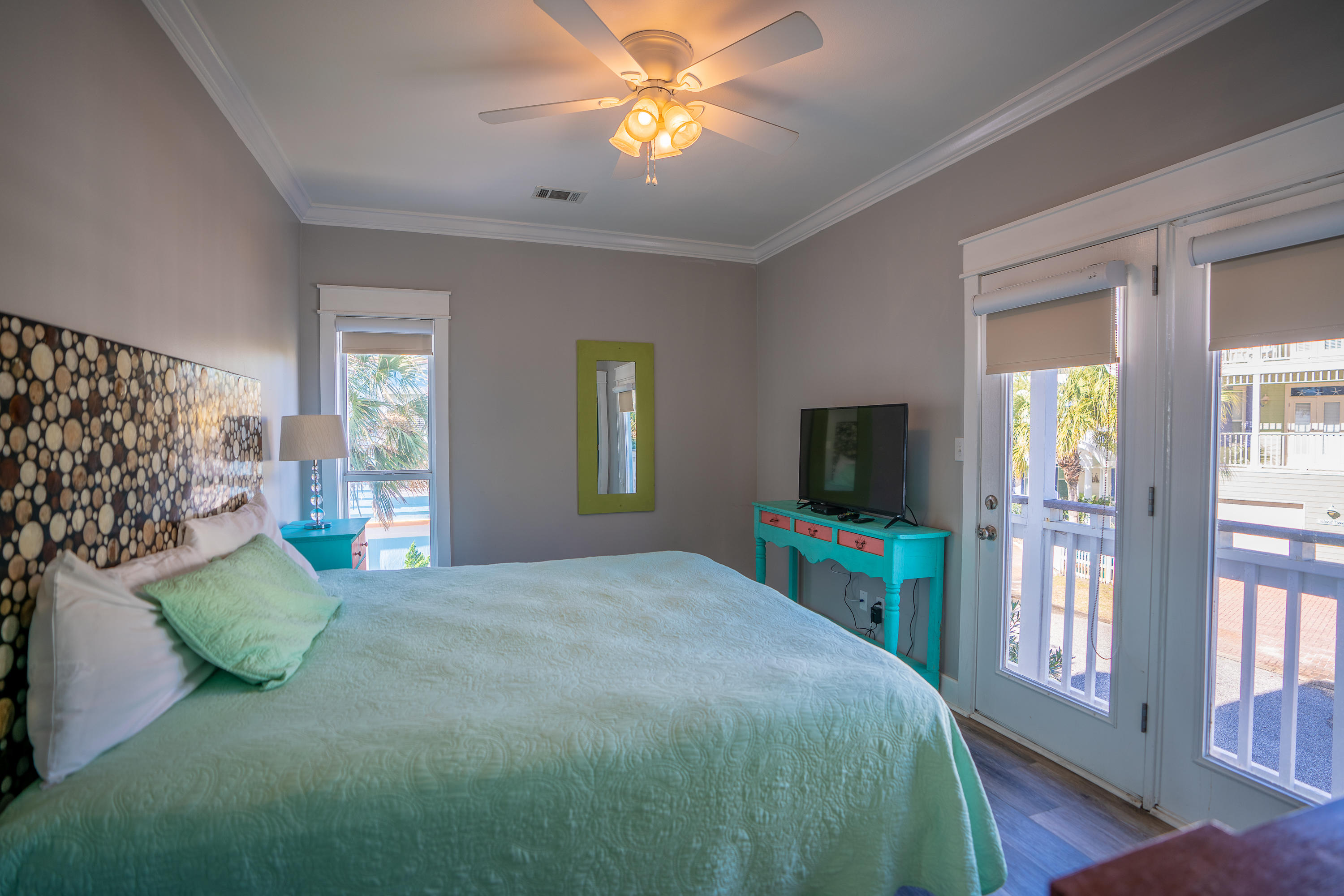 SUNRISE BEACH - Residential