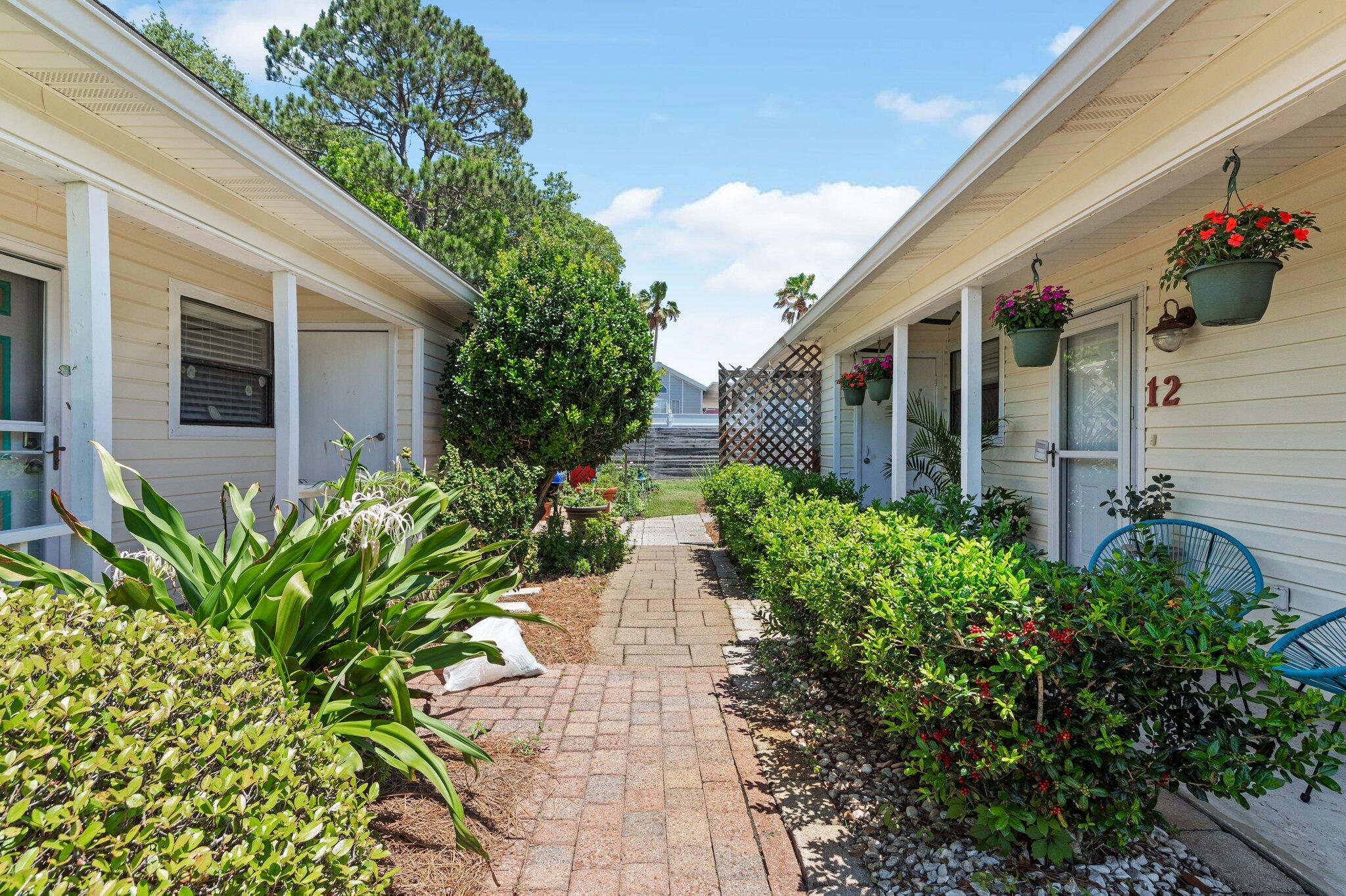 HIDDEN VILLAS T/H - Residential