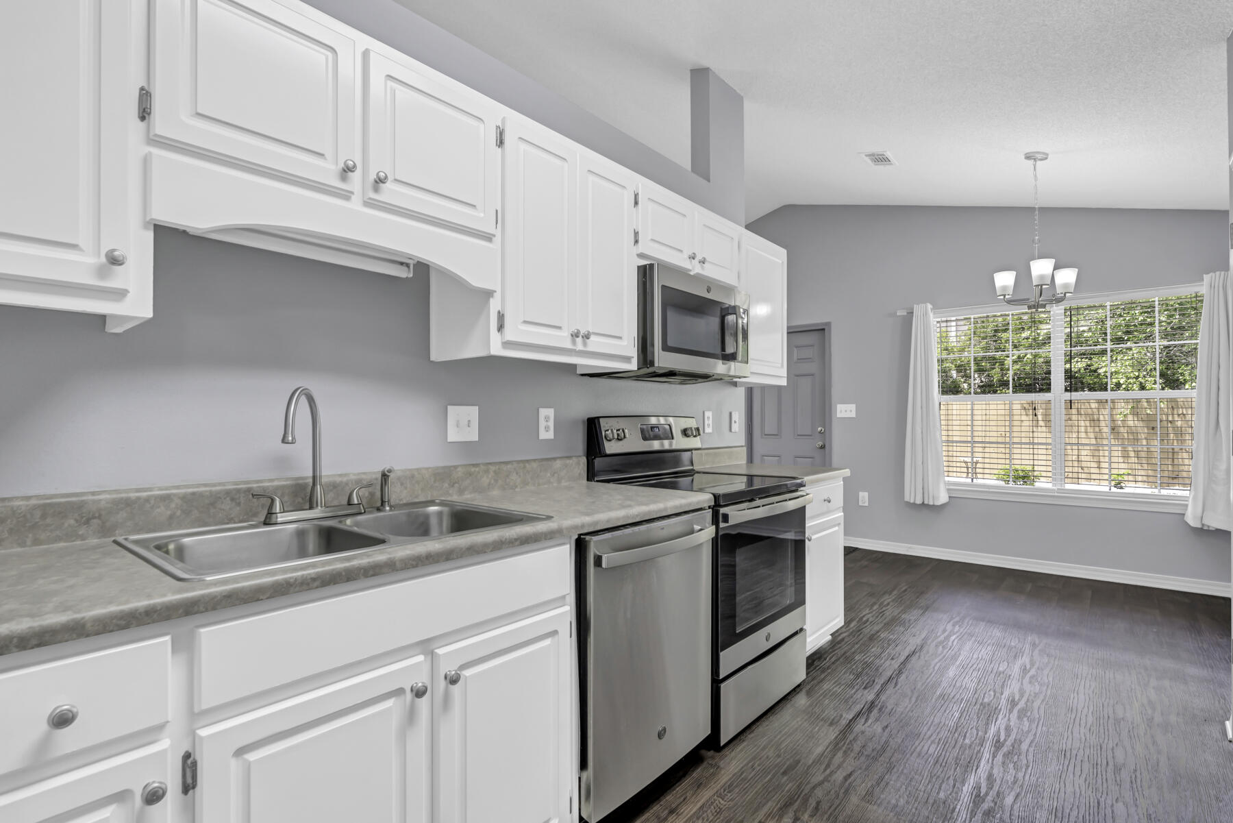 EMERALD VILLAGE S/D - Residential