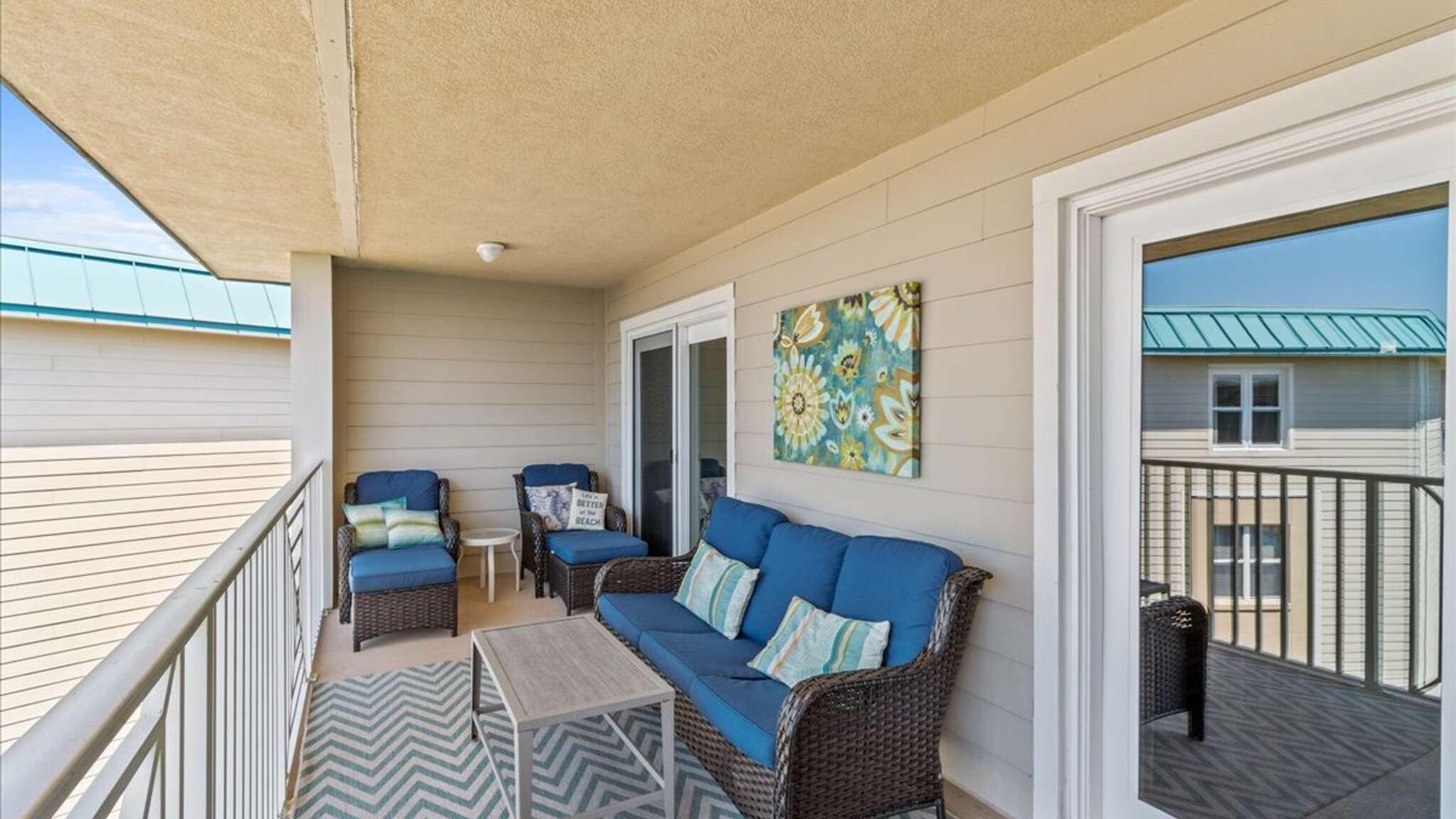 AMALFI COAST RESORT - Residential Lease