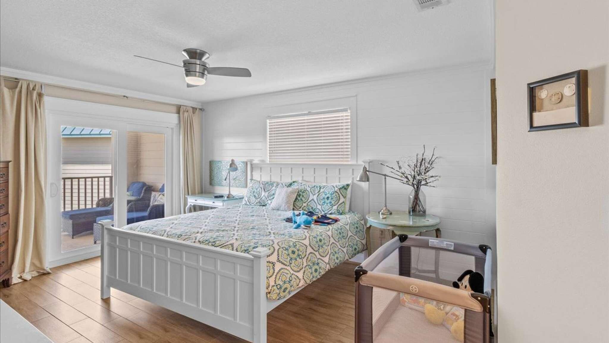 AMALFI COAST RESORT - Residential Lease
