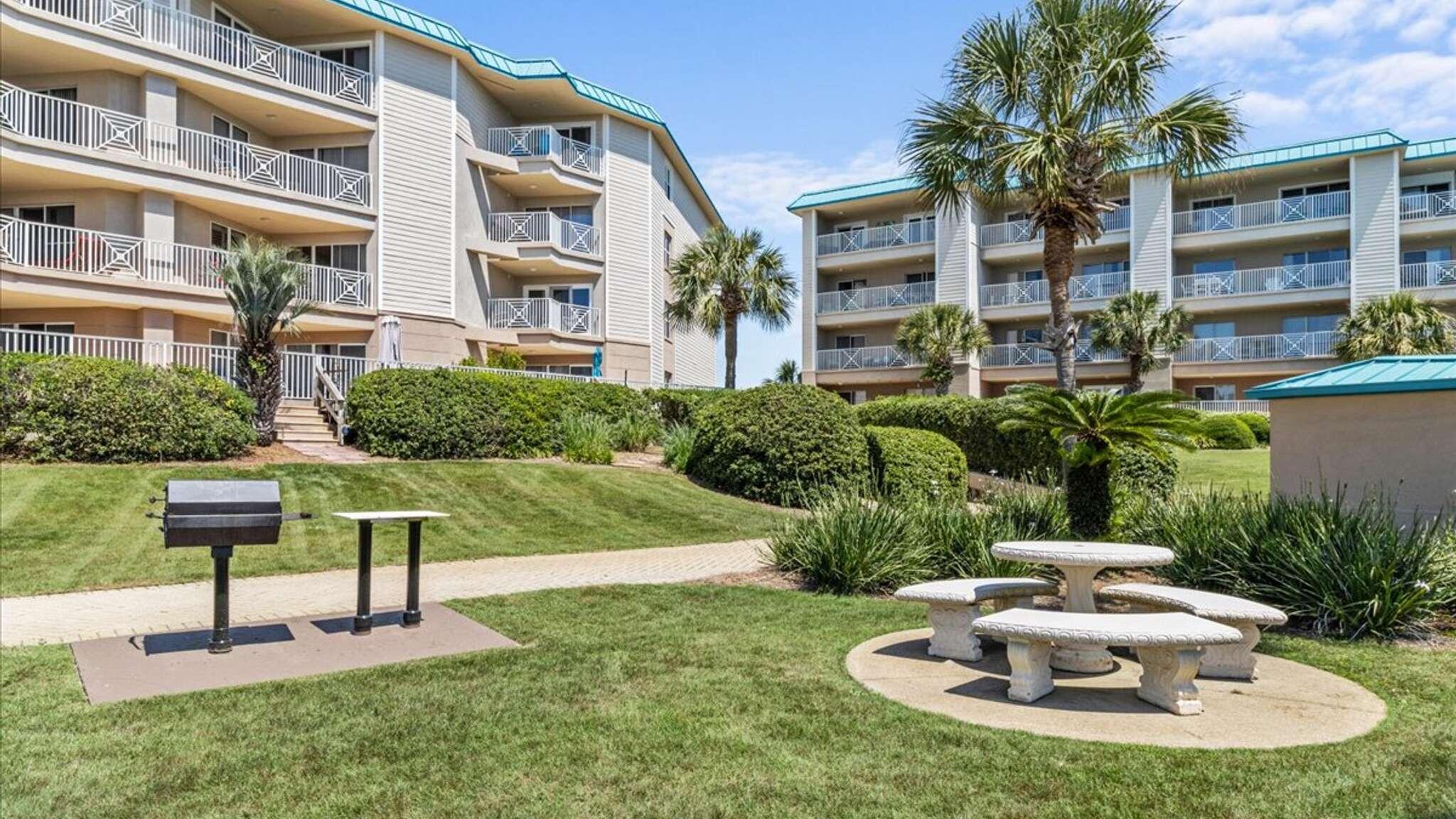 AMALFI COAST RESORT - Residential Lease