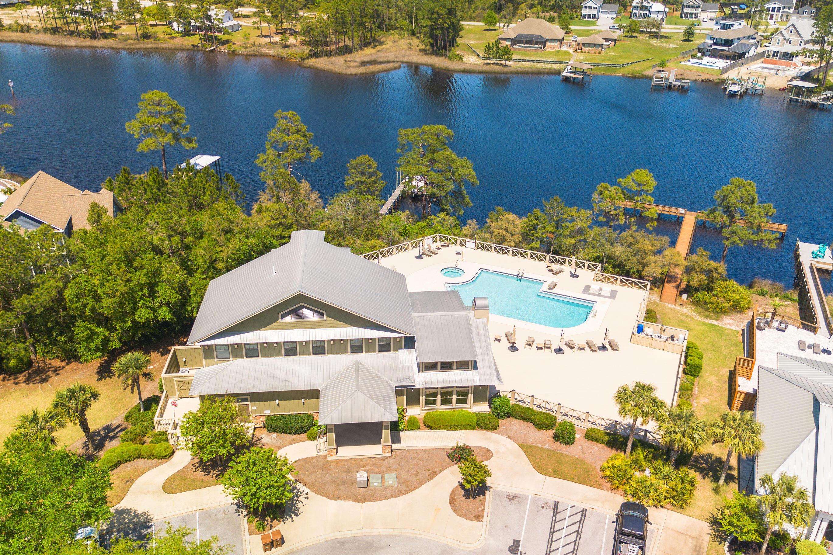 TURTLE COVE - Residential