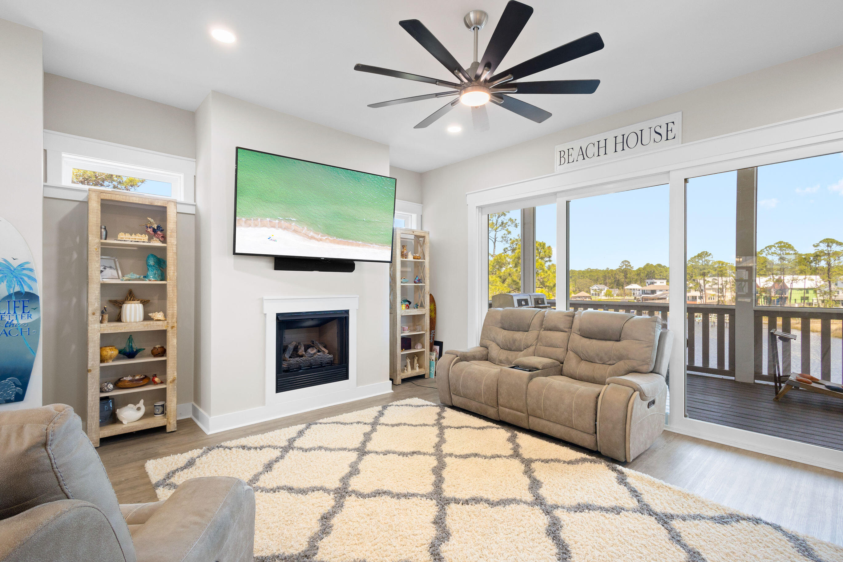 TURTLE COVE - Residential