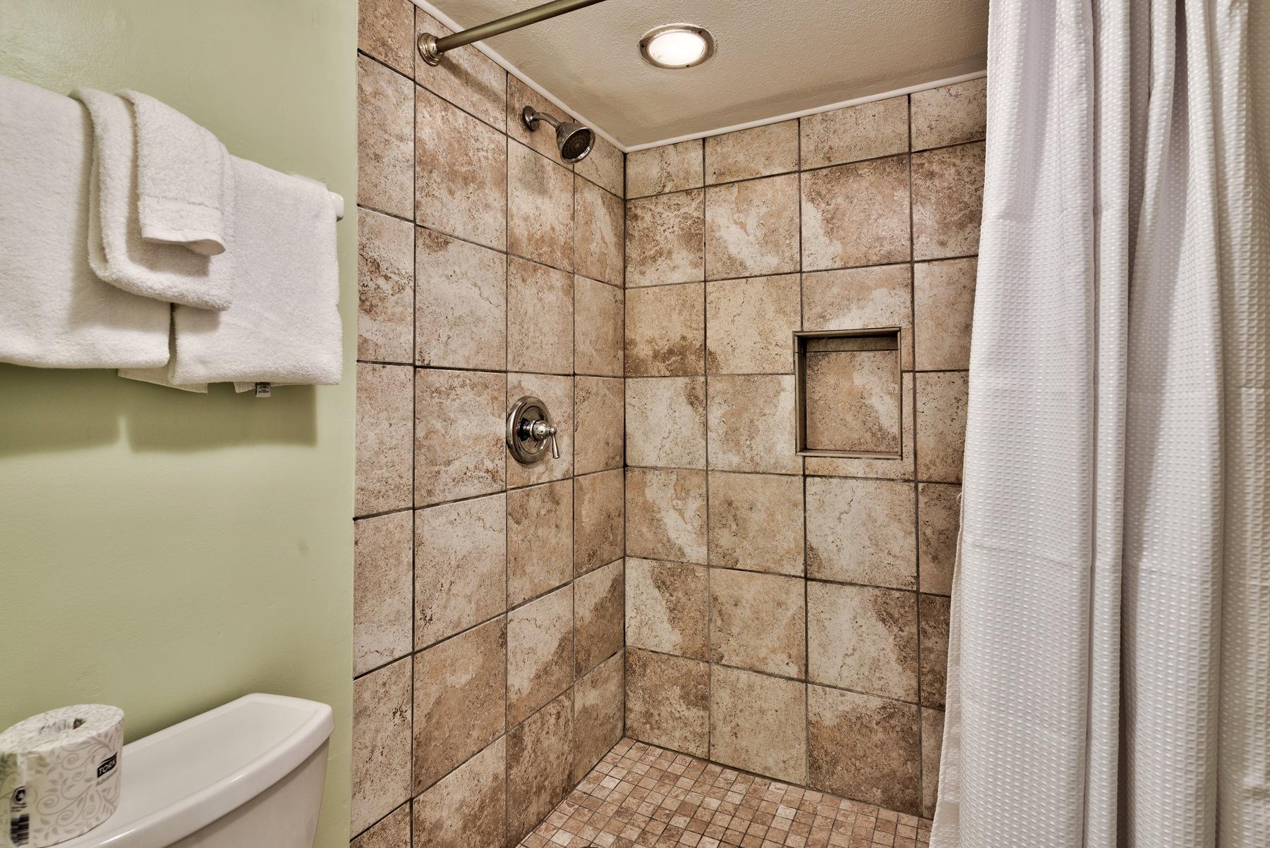 MAINSAIL CONDO PH 4 - Residential