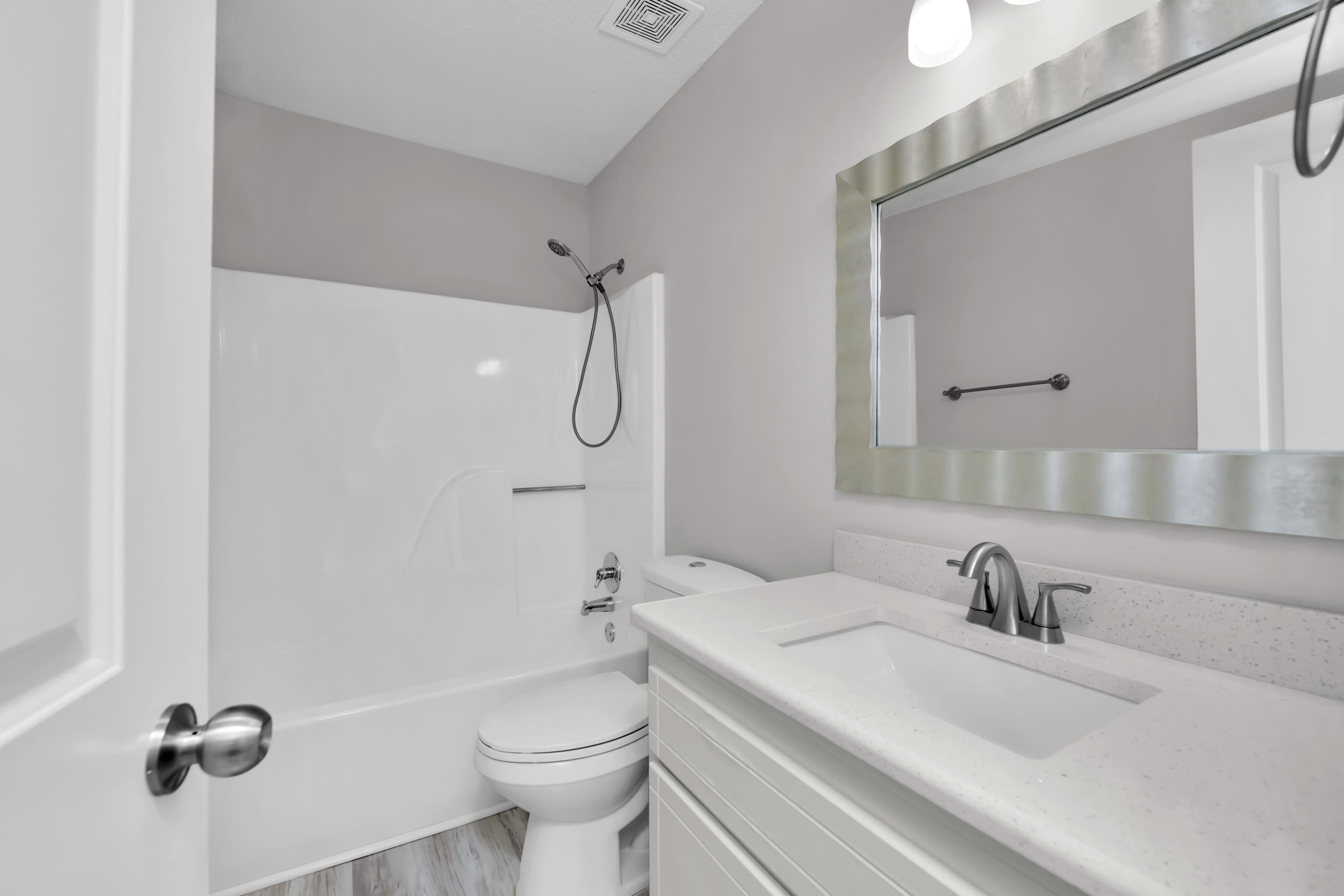 HOLLYROD PARK - Residential