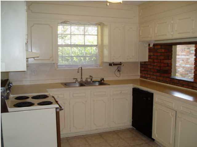 ELLIOTTS POINT 10TH ADDN - Residential