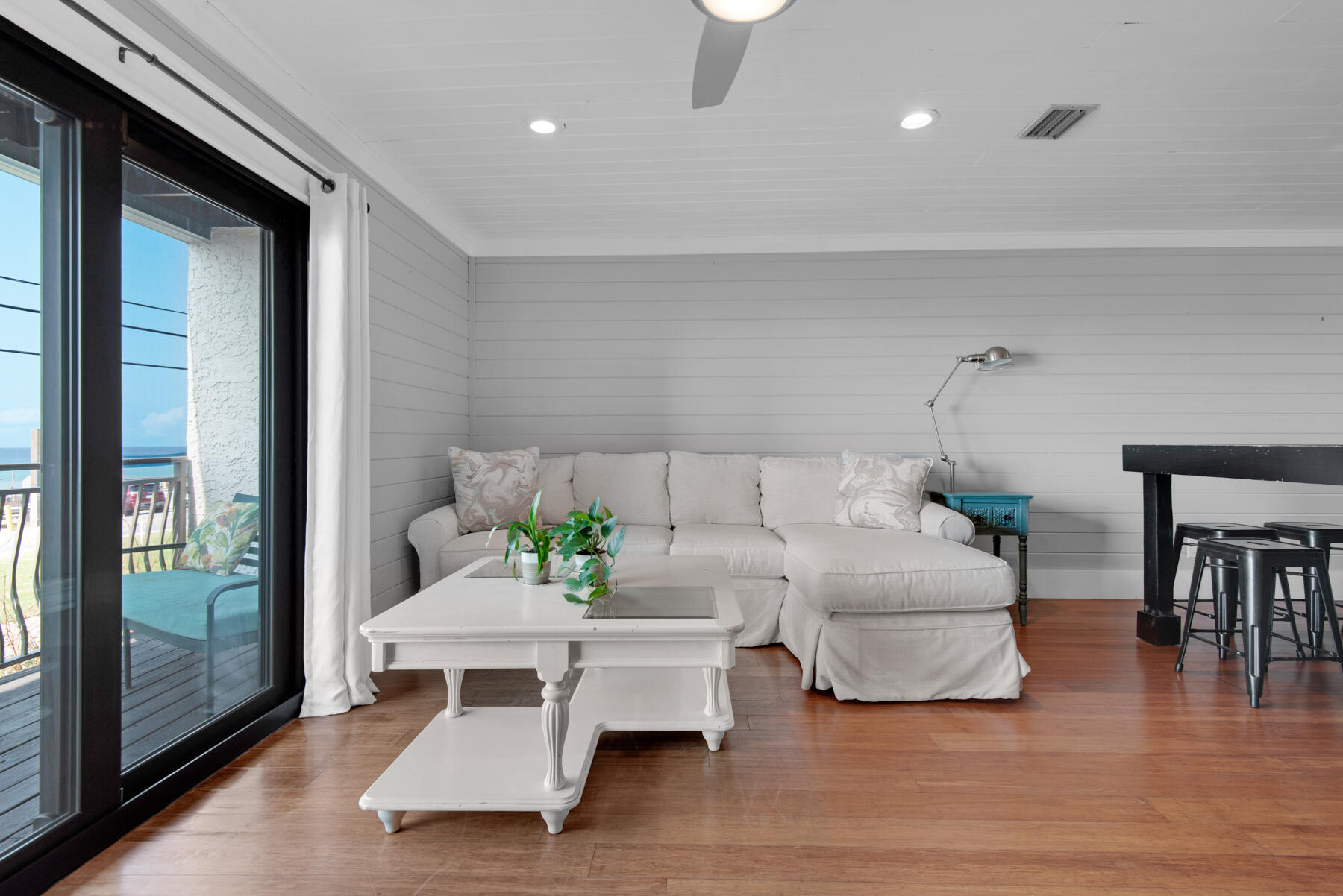 COSTA VISTA T/H - Residential