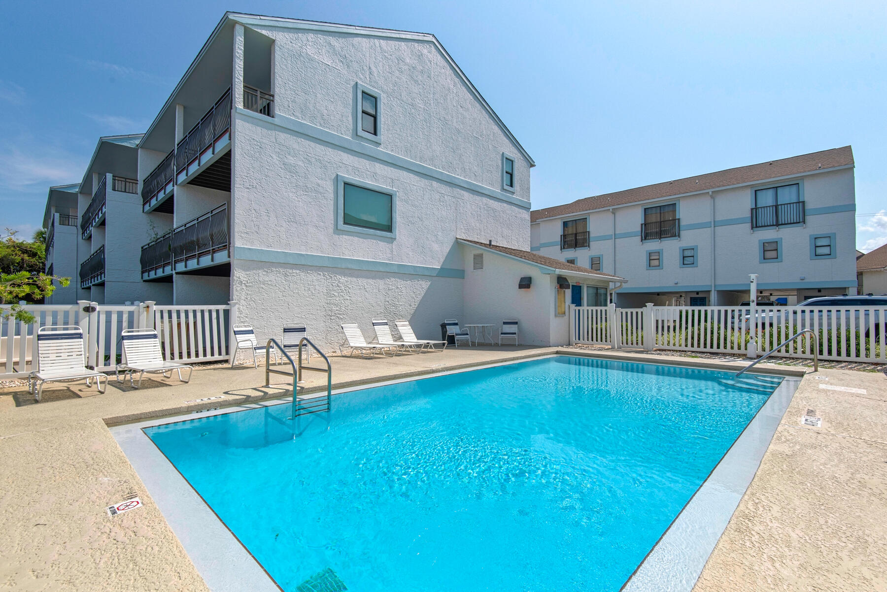 COSTA VISTA T/H - Residential