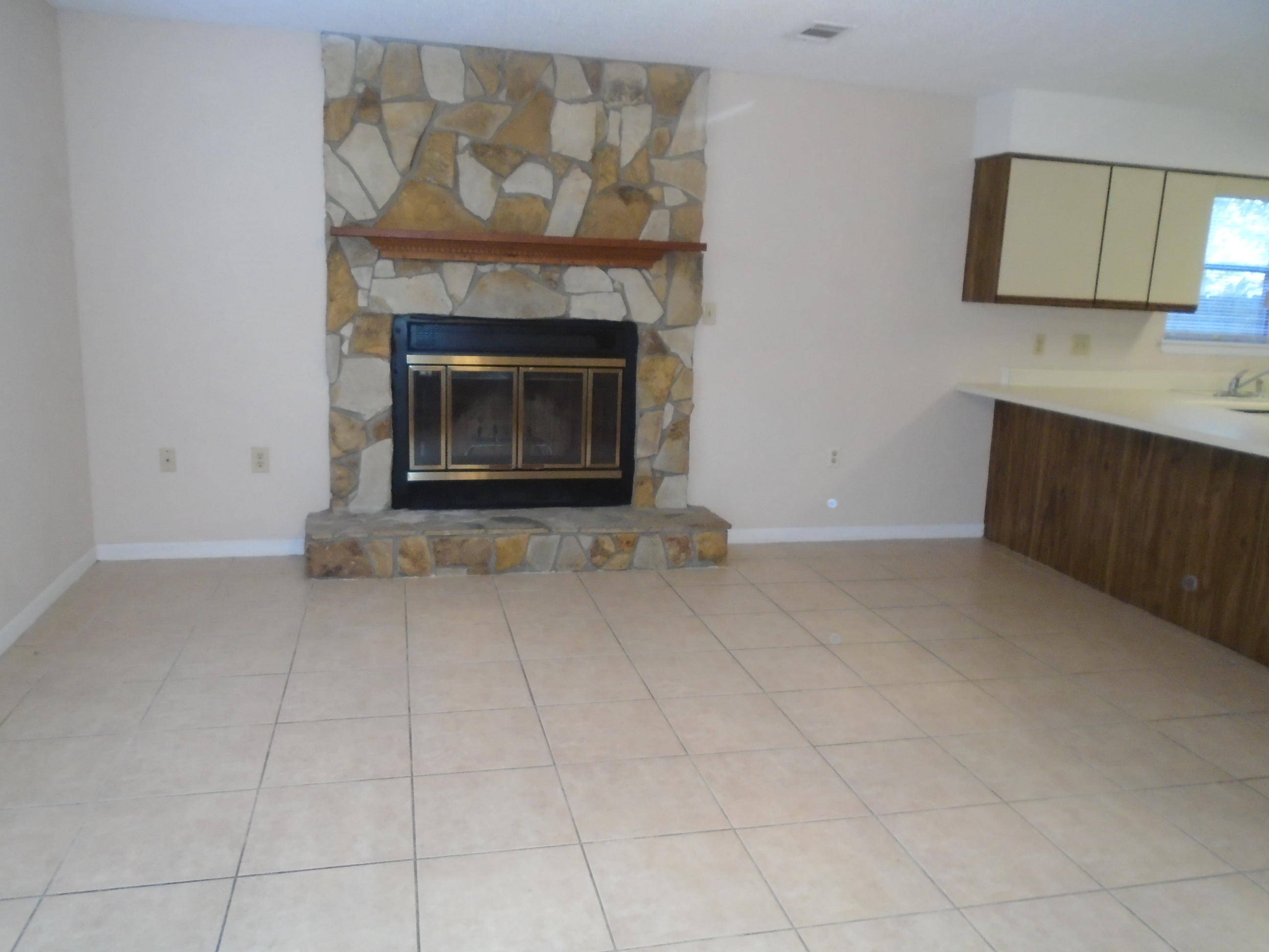 SHANGRA WOODS - Residential Lease