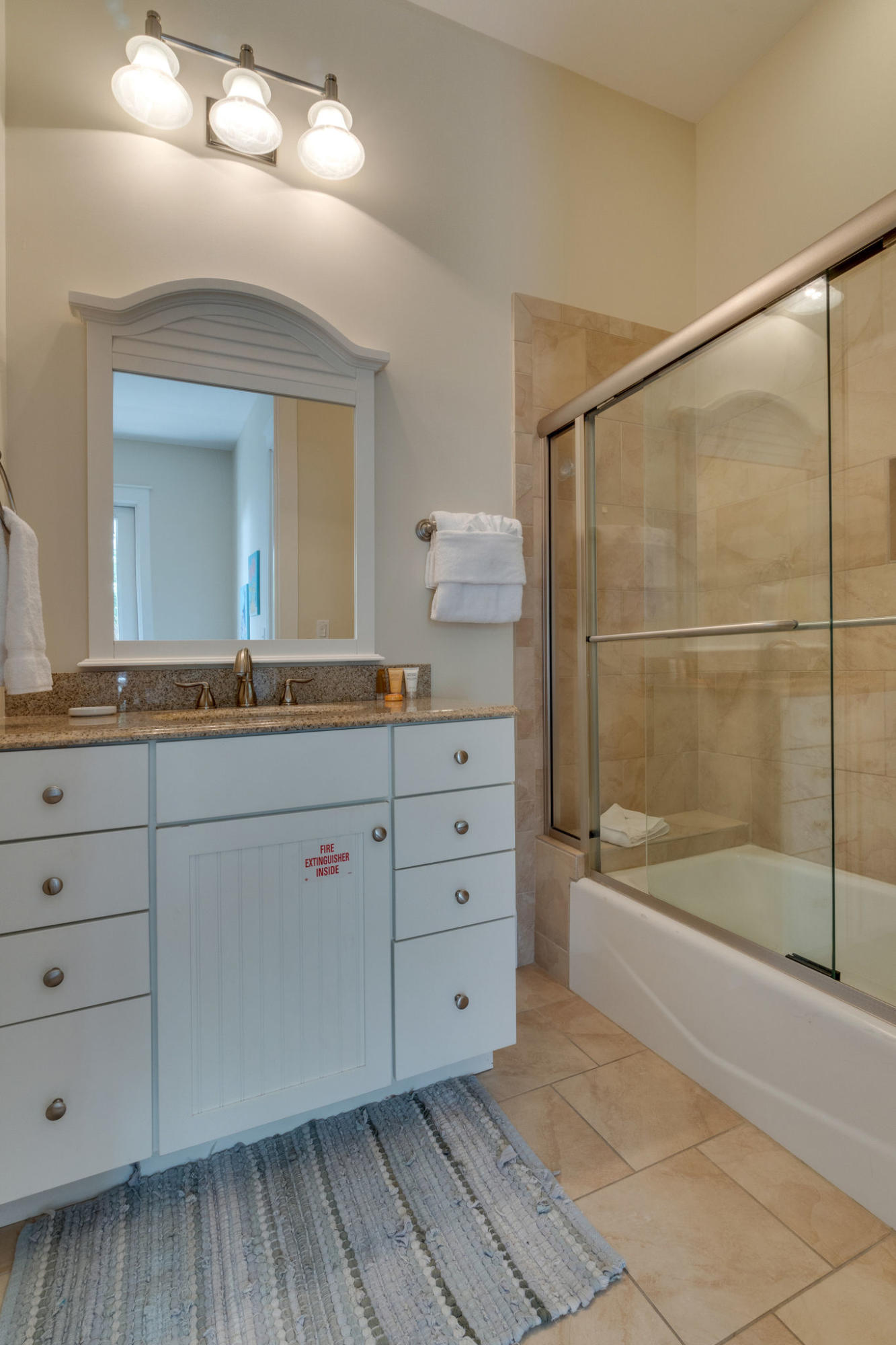 COTTAGES AT EASTERN LAKE - Residential