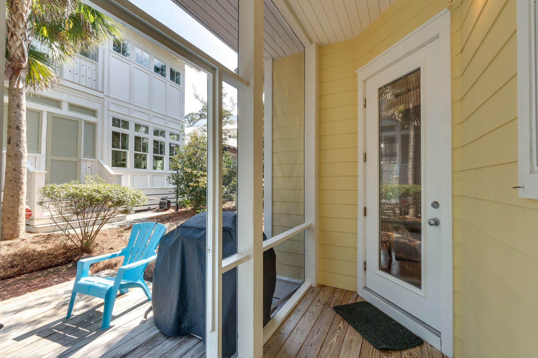 COTTAGES AT EASTERN LAKE - Residential
