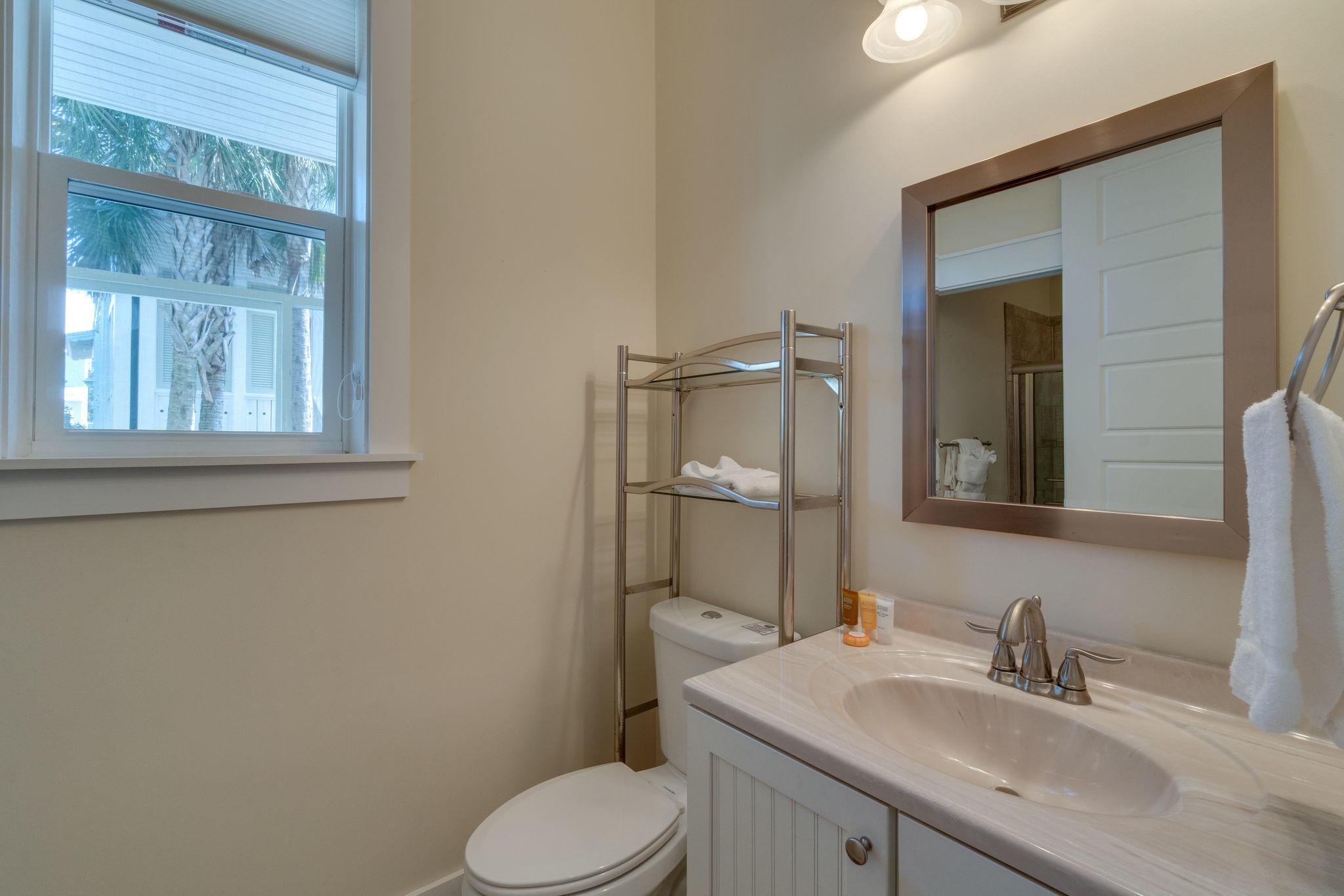 COTTAGES AT EASTERN LAKE - Residential