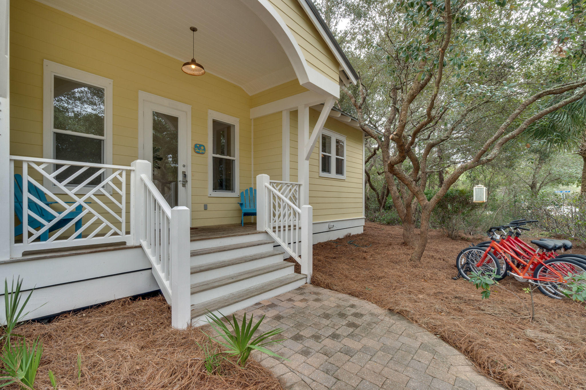 COTTAGES AT EASTERN LAKE - Residential