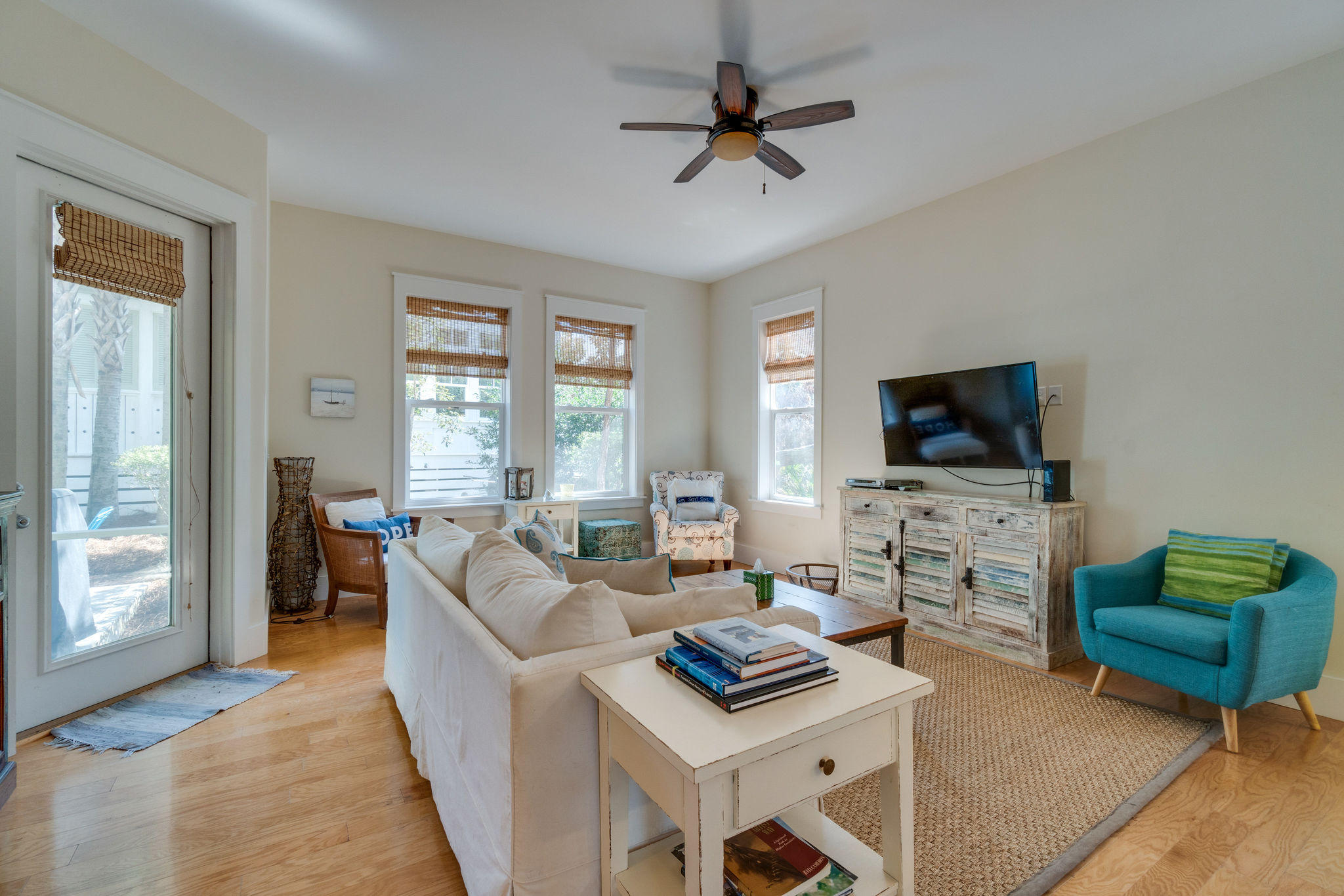 COTTAGES AT EASTERN LAKE - Residential