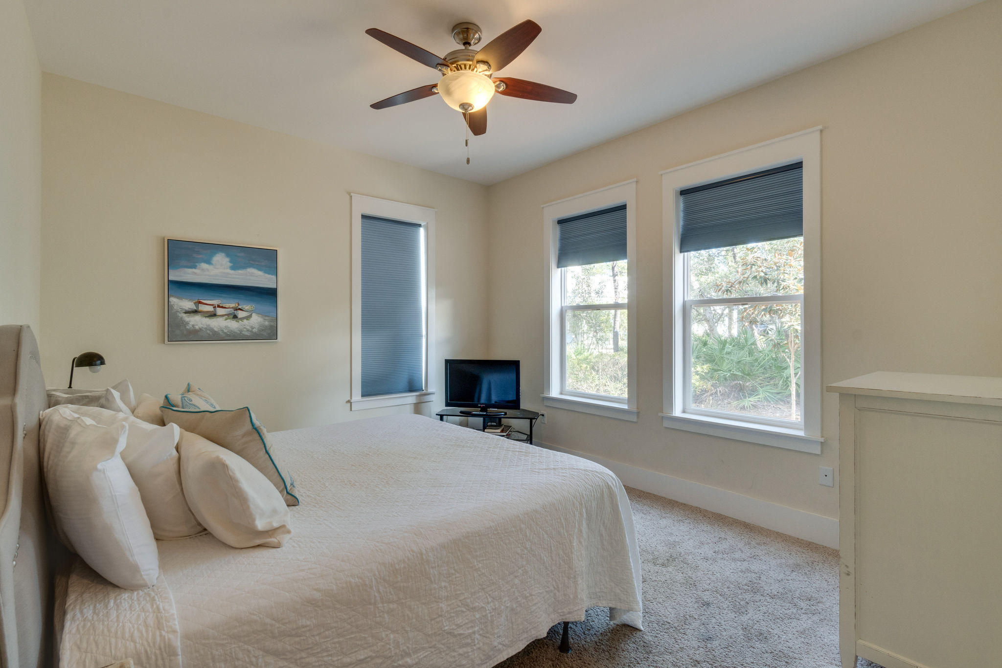 COTTAGES AT EASTERN LAKE - Residential